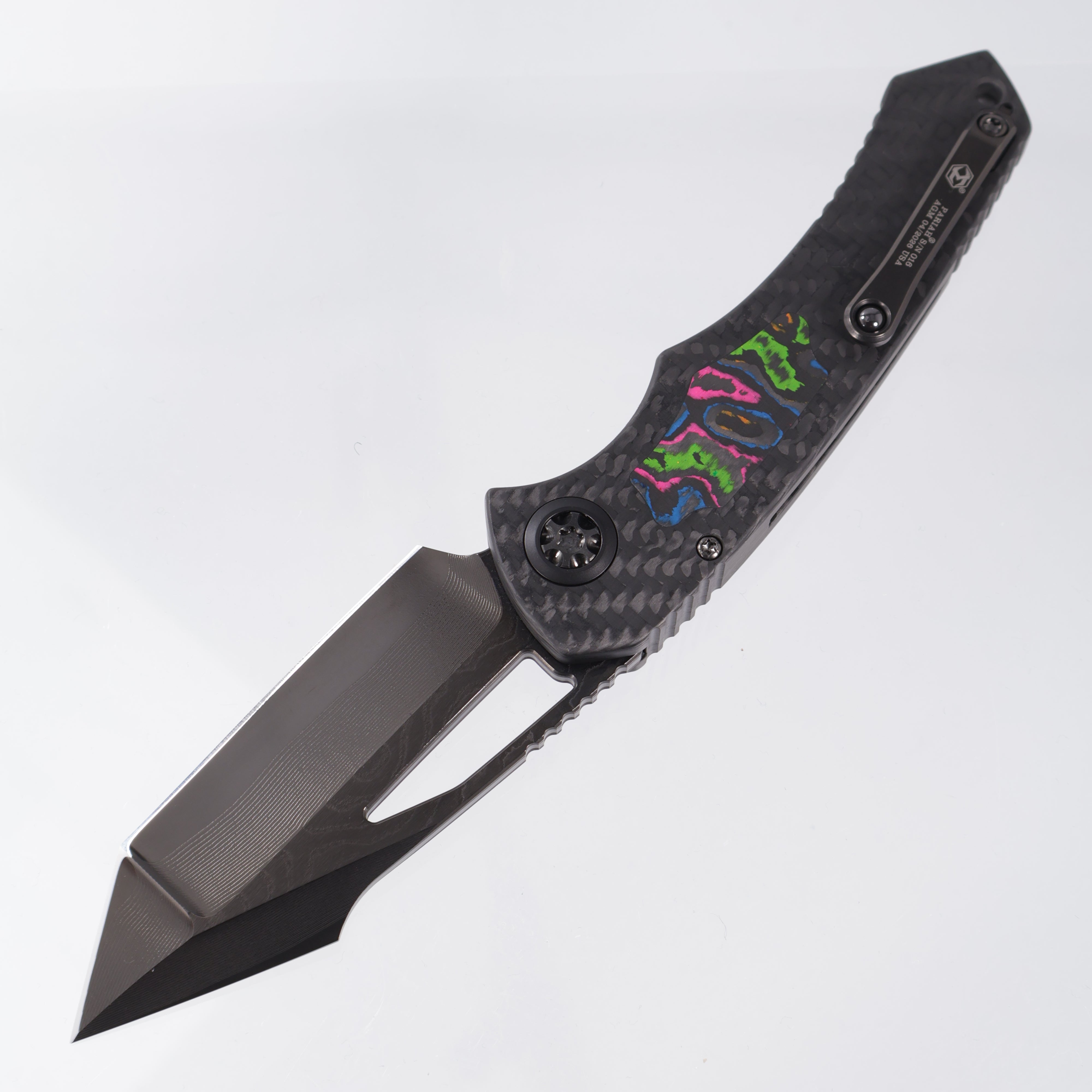 Heretic Pariah Tanto Custom - Carbon Fiber Chassis w/ 80s Camo Carbon Inlays & Button - DLC Compound Grind Vegas Forge Wood Grain Damascus - BROP Exclusive