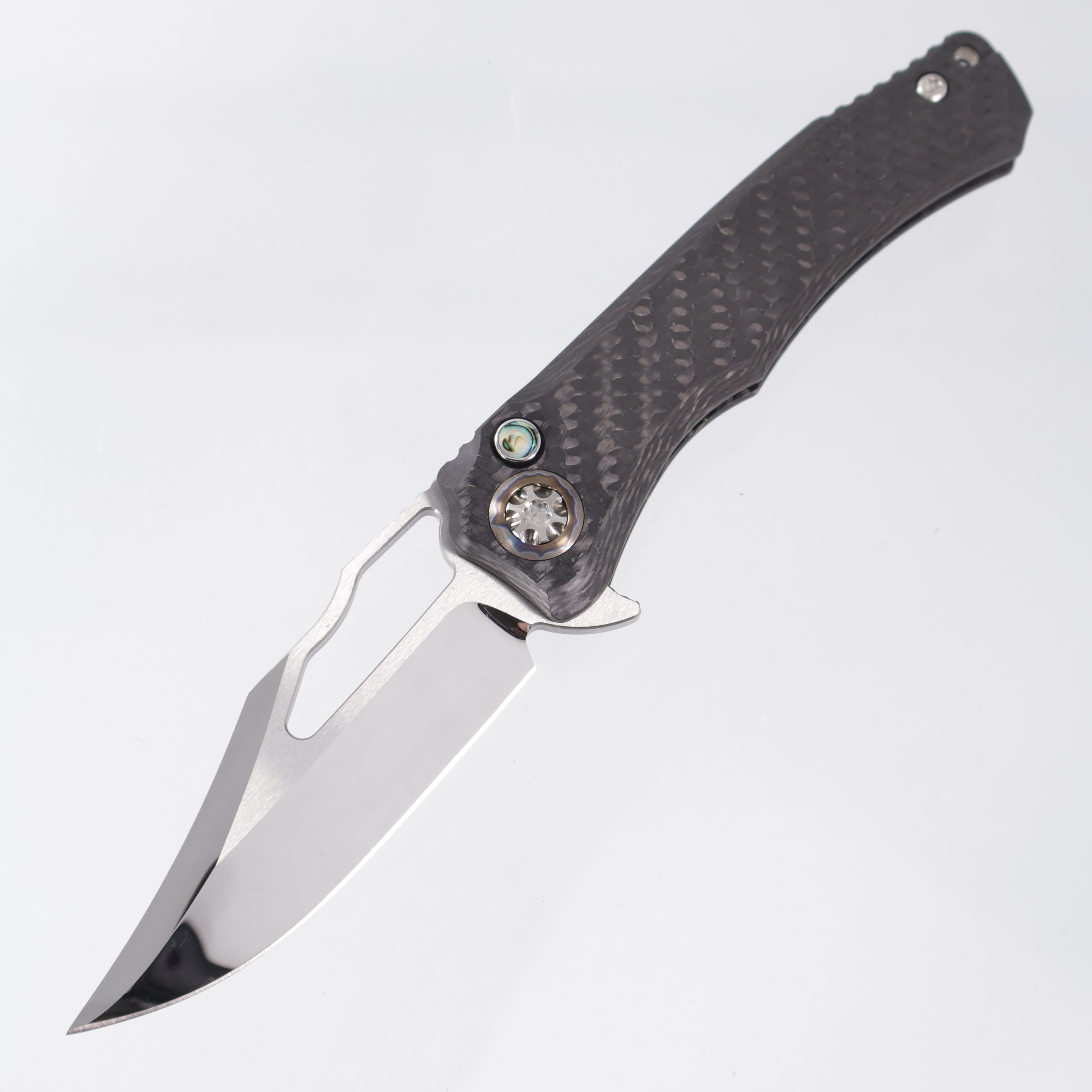 Heretic Wraith V4 Manual Custom Bowie - Twill Carbon Fiber Chassis w/ Flamed Titanium Accents & Abalone Button Inlay - Cracked Ice M390