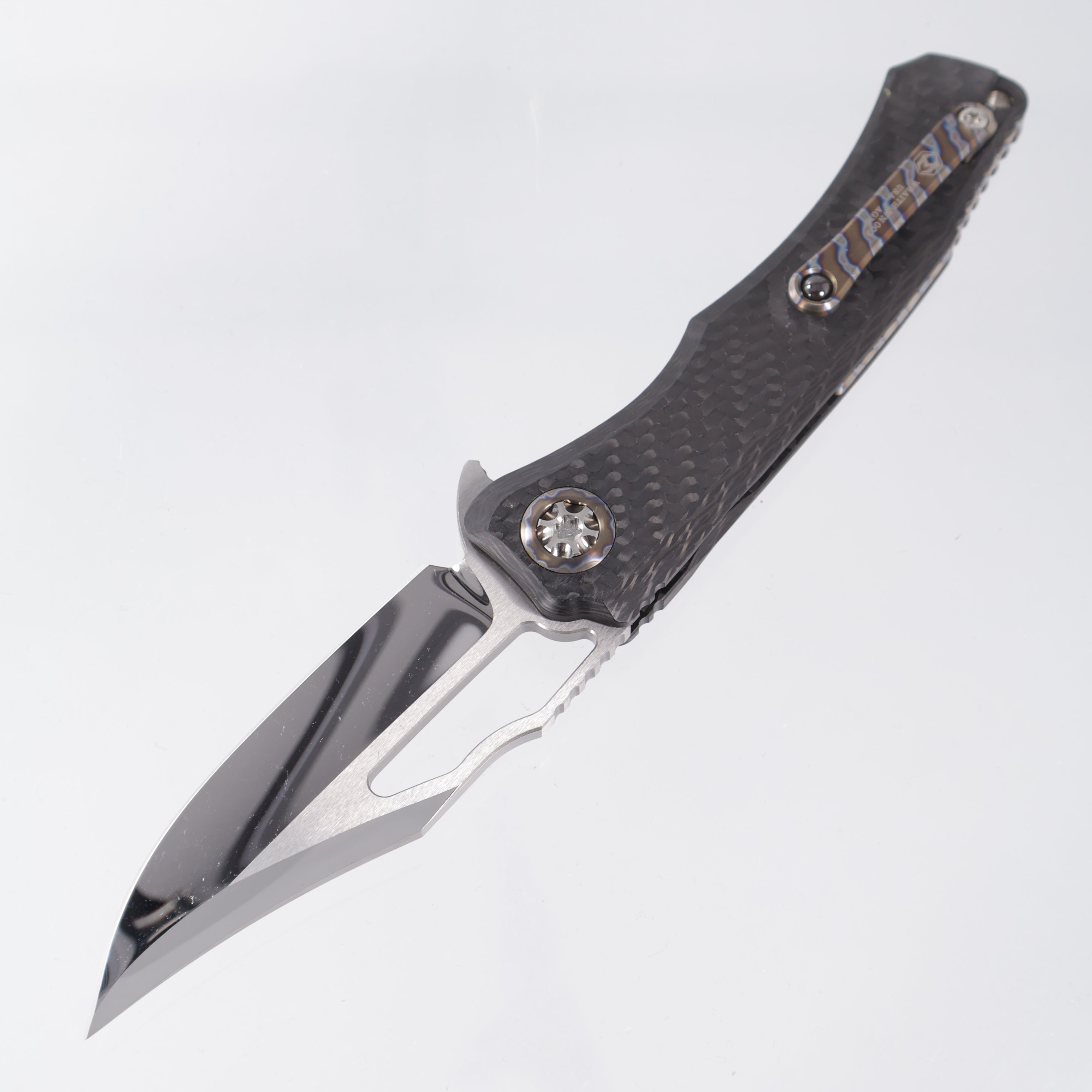 Heretic Wraith V4 Manual Custom Bowie - Twill Carbon Fiber Chassis w/ Flamed Titanium Accents & Abalone Button Inlay - Cracked Ice M390