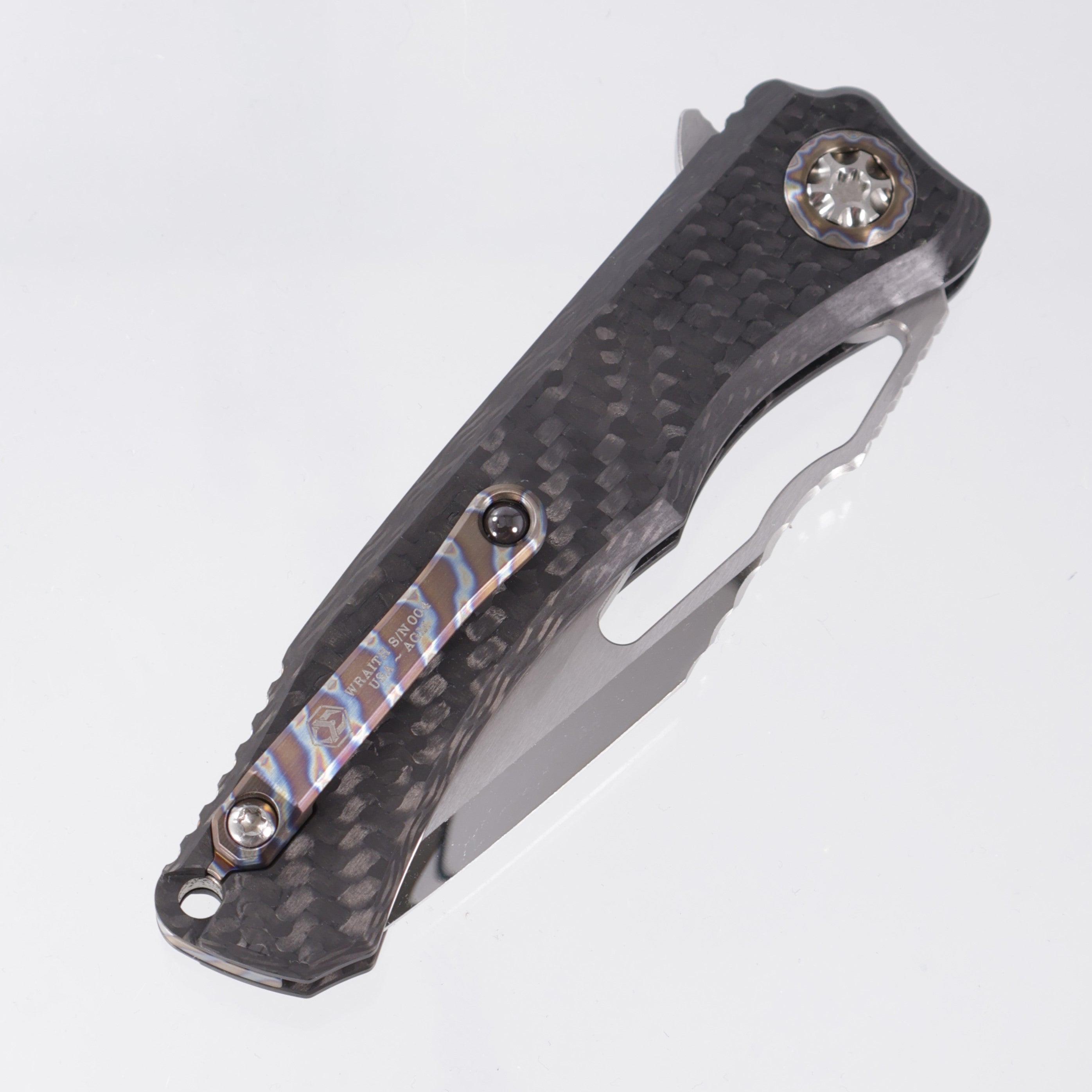 Heretic Wraith V4 Manual Custom Tanto Compound Grind - Twill Carbon Fiber Chassis w/ Flamed Titanium Accents & Abalone Button Inlay - Cracked Ice M390