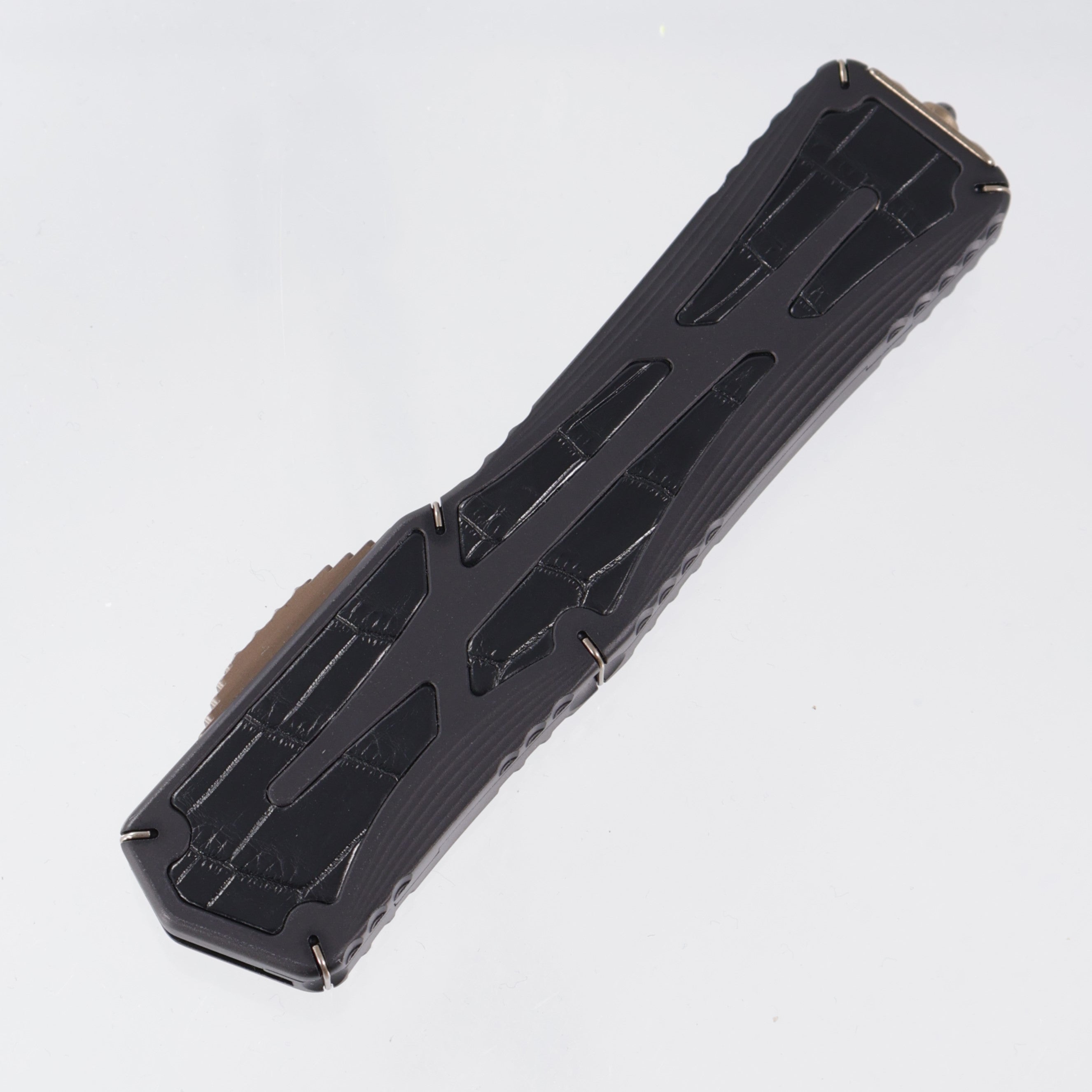 Heretic Colossus Custom - Black Aluminum w/ Crocodile Inlays & Bronzed Hardware - Cracked Ice Bronzed M390