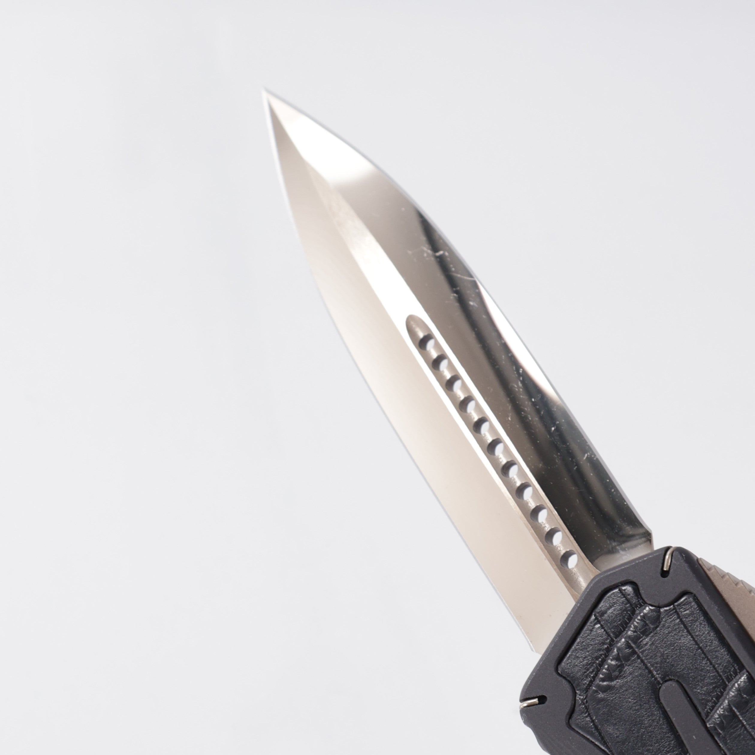 Heretic Colossus Custom - Black Aluminum w/ Crocodile Inlays & Bronzed Hardware - Cracked Ice Bronzed M390