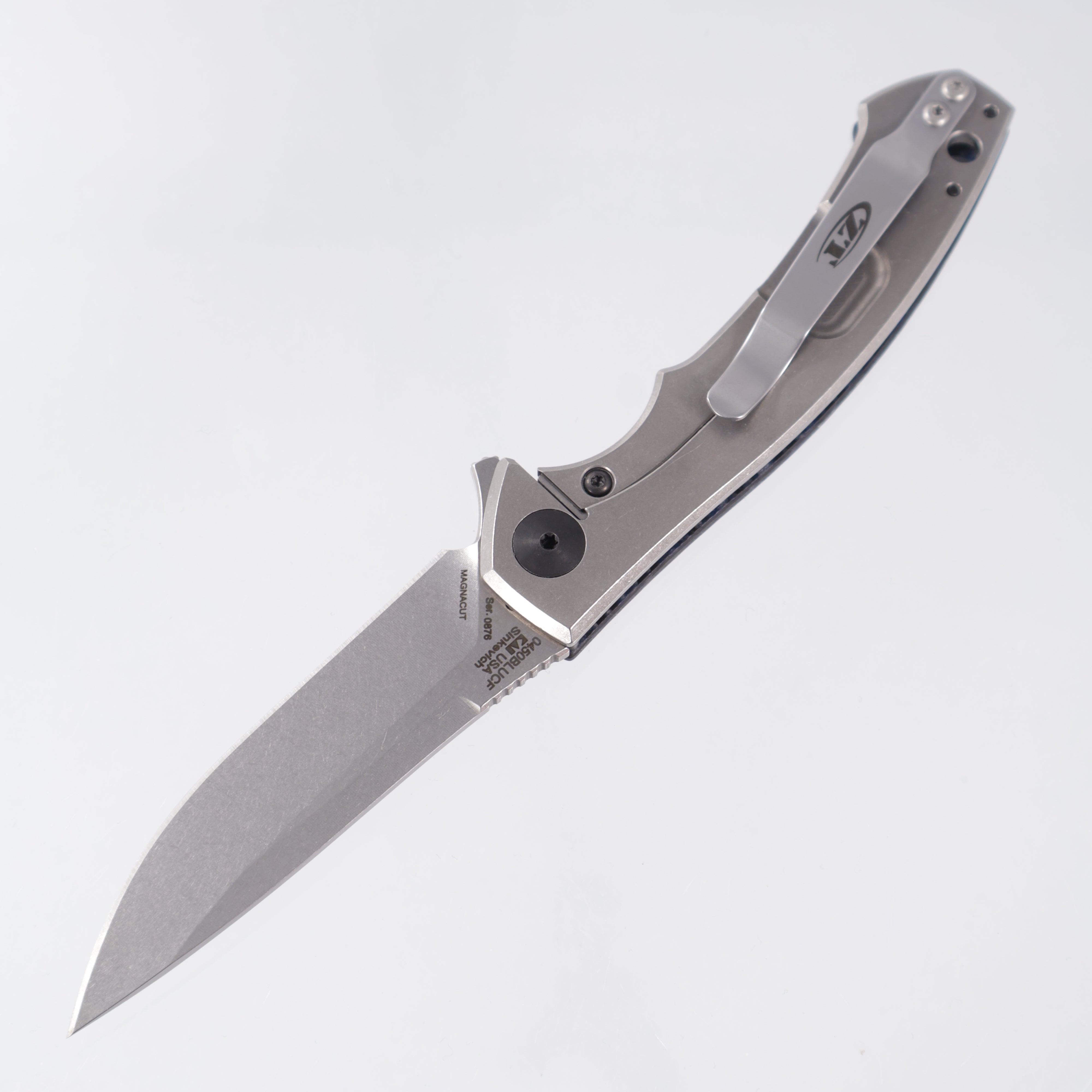 Zero Tolerance ZT 0450BLUCF - Magnacut - Blue CarbonFiber - Titanium Framelock - 0450BLUCF0876