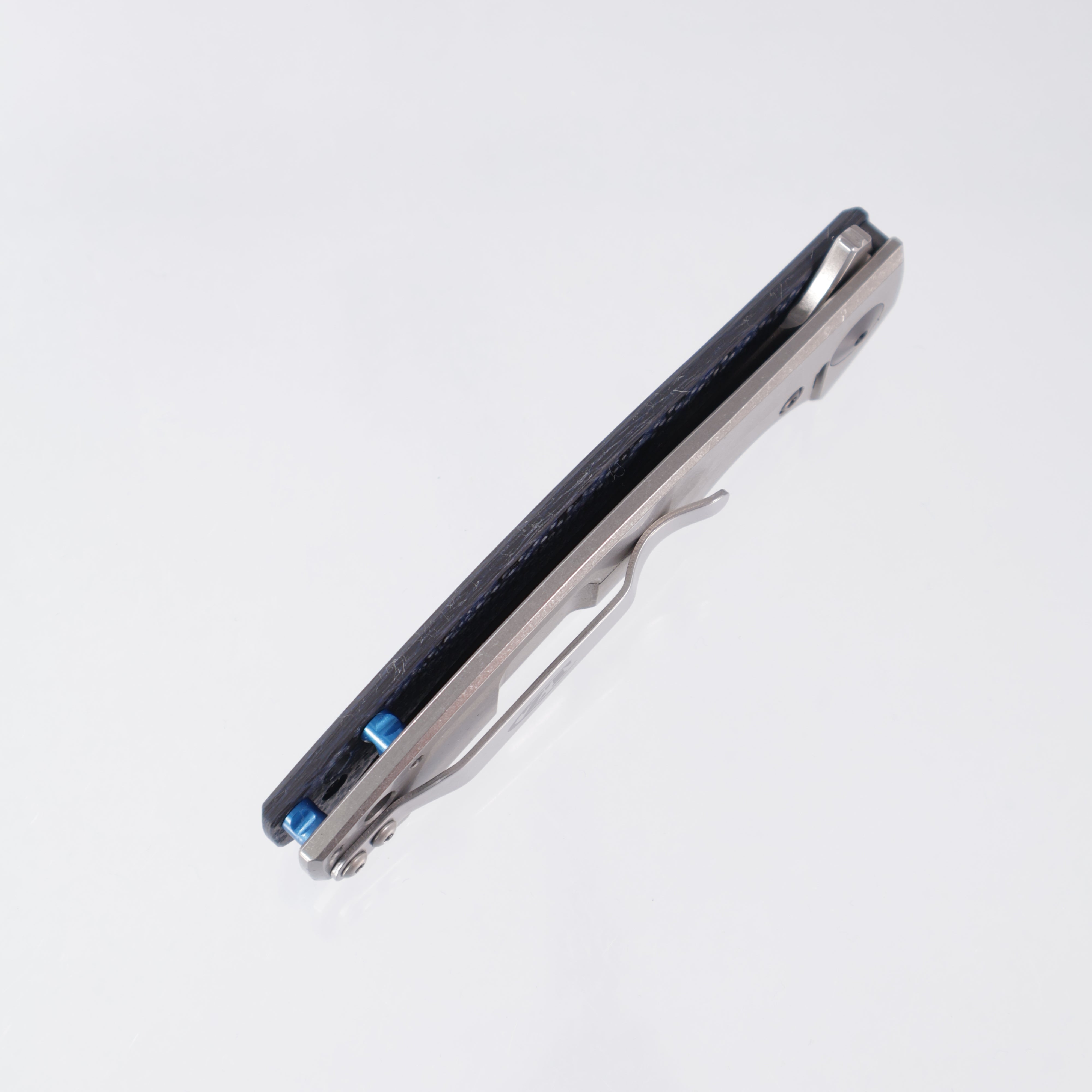 Zero Tolerance ZT 0450BLUCF - Magnacut - Blue CarbonFiber - Titanium Framelock - 0450BLUCF0876
