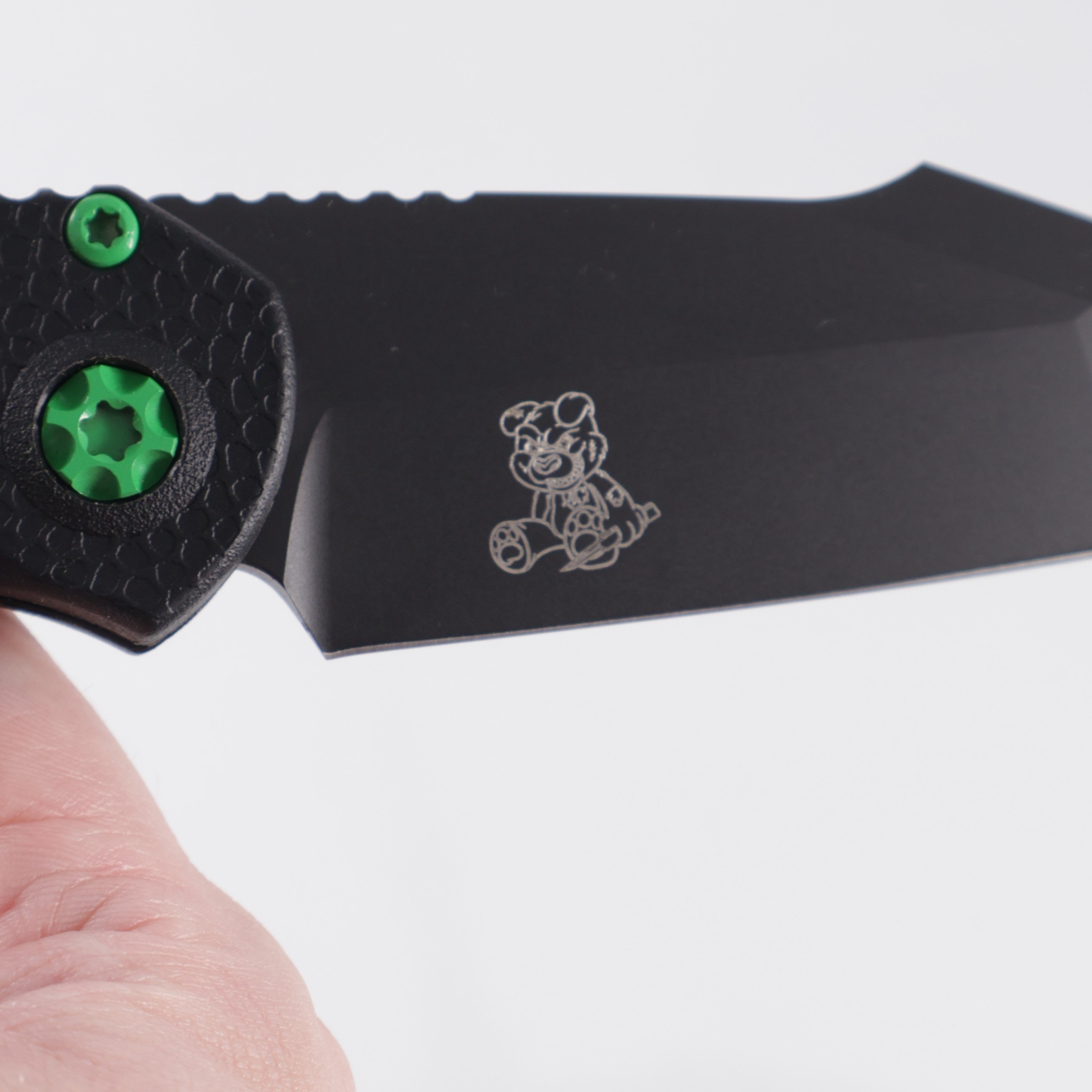 Heretic Mini Pariah Auto Tanto - Black Polymer w/ Toxic Green Hardware - Black Magnacut w/ Snugglez Lasering - H055-4A-TXHDW *PRE-OWNED*