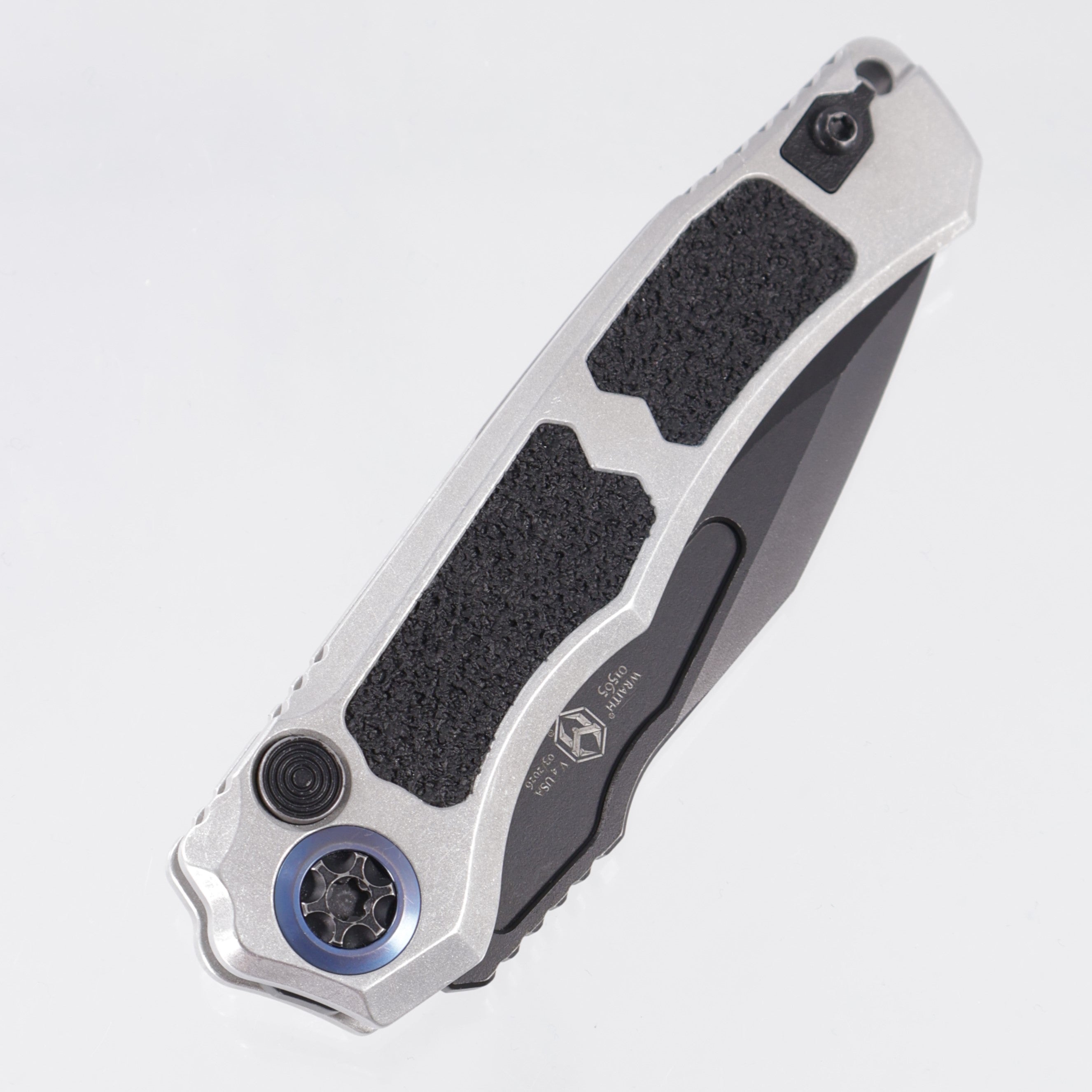 Heretic Wraith V4 Auto Clip Point - Blizzardworn Aluminum w/ Blue Ti Pivot Collars - Battle Black Magnacut - H000-8A-BLZ *PRE-OWNED*