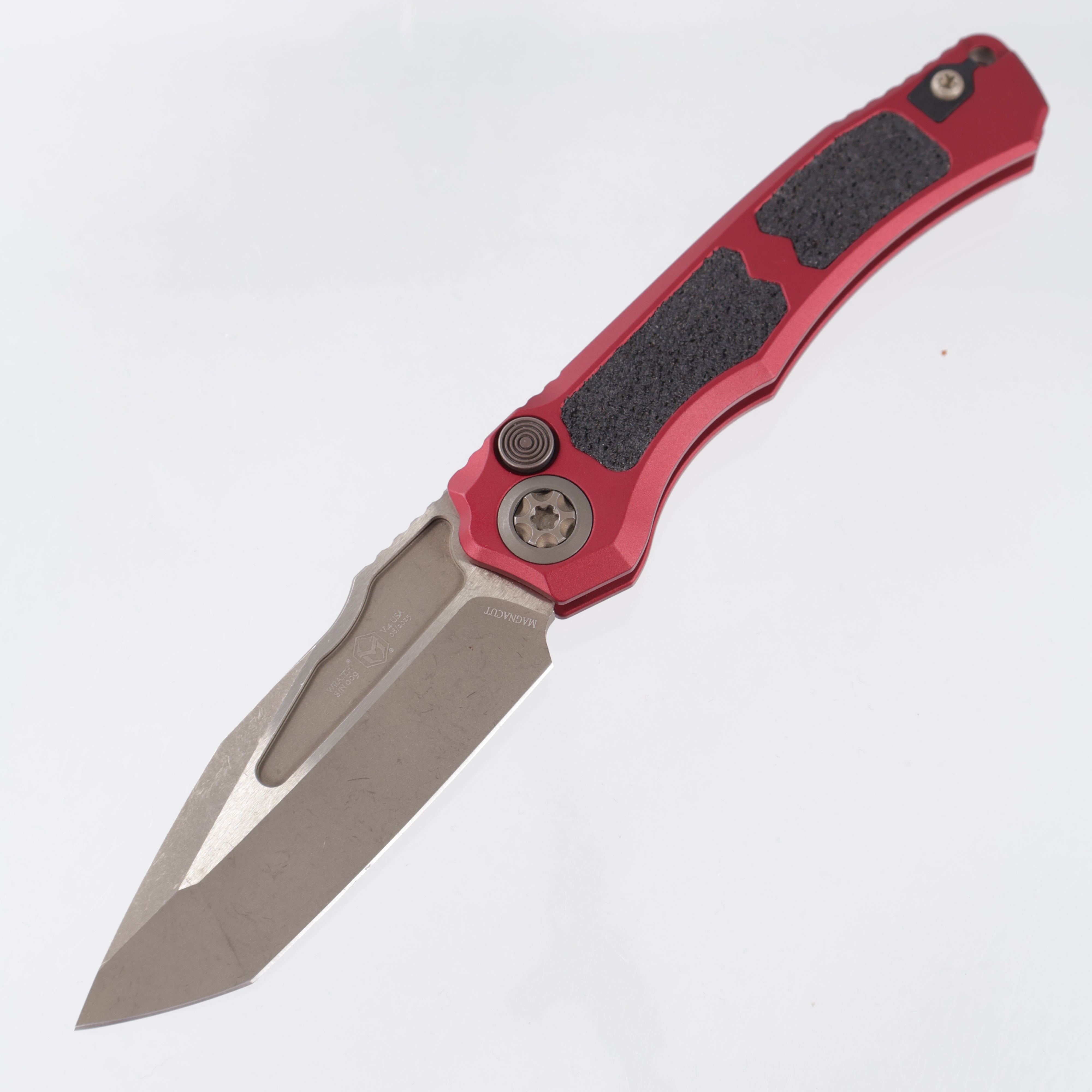 Heretic Wraith V4 Tanto - Red Aluminum - Bronze Magnacut - H100-7A-RD *PRE-OWNED*