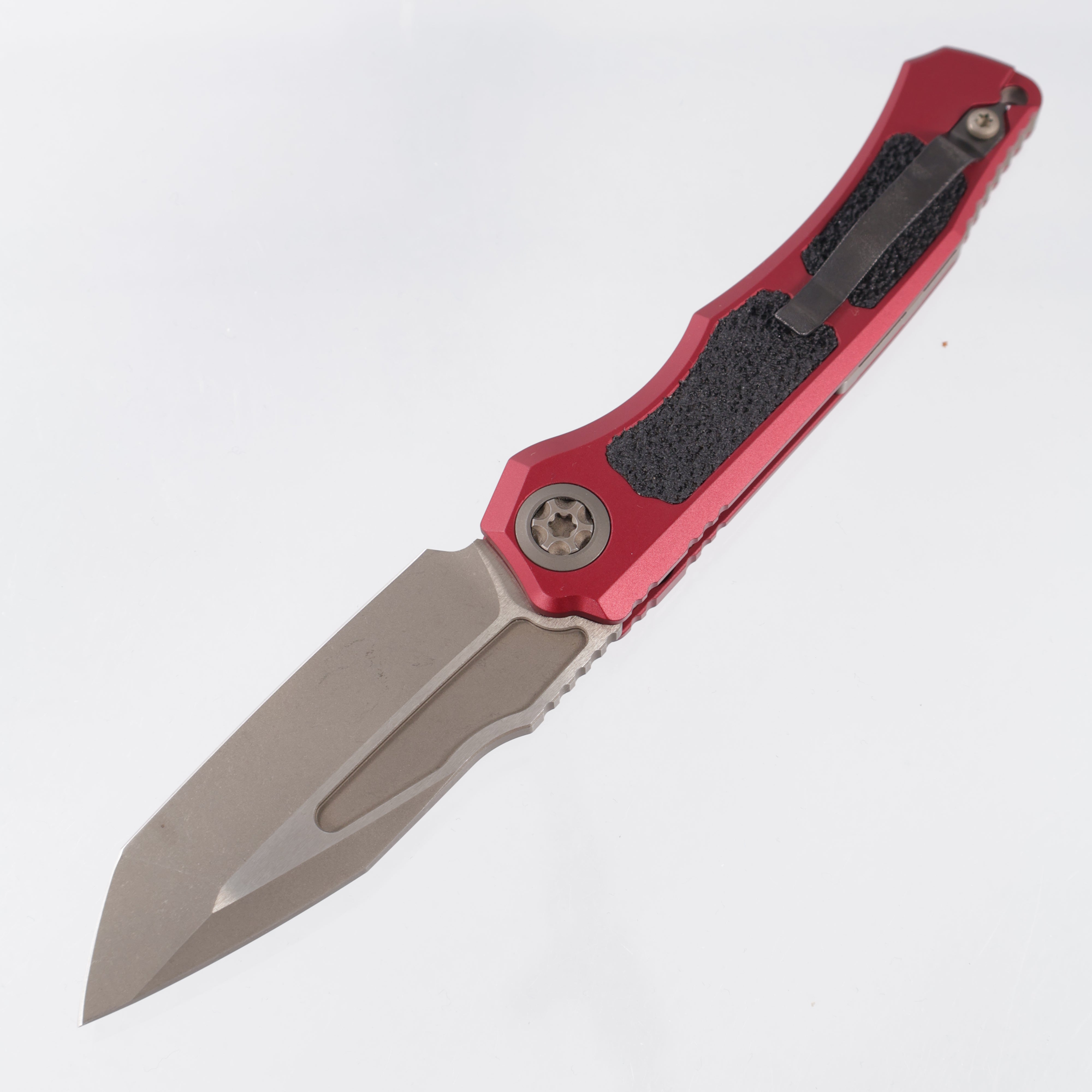 Heretic Wraith V4 Tanto - Red Aluminum - Bronze Magnacut - H100-7A-RD *PRE-OWNED*