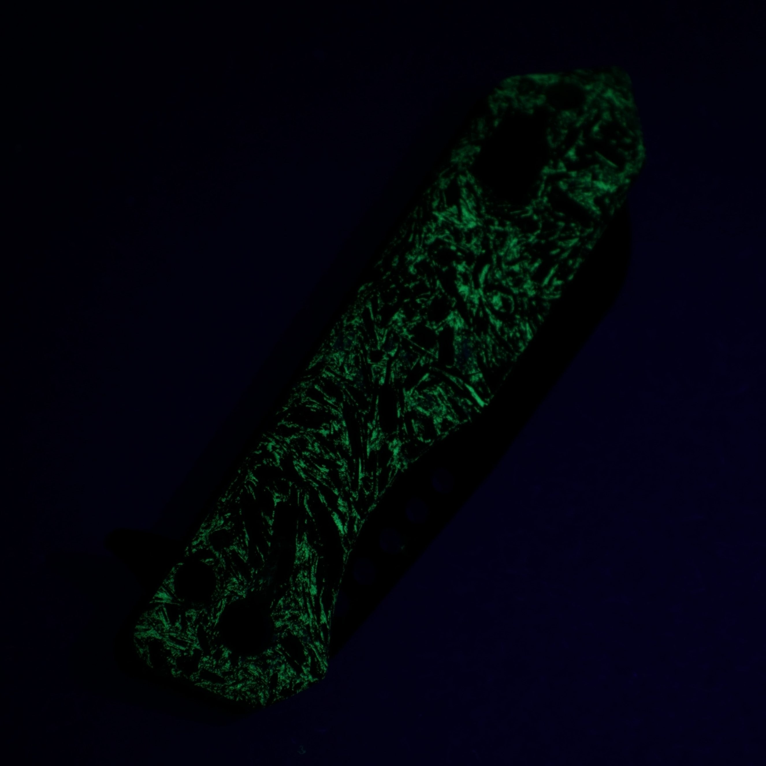 Heretic Jinn Manual - Marbled Glow Carbon Fiber - DLC Magnacut - H213-6A-MGCF