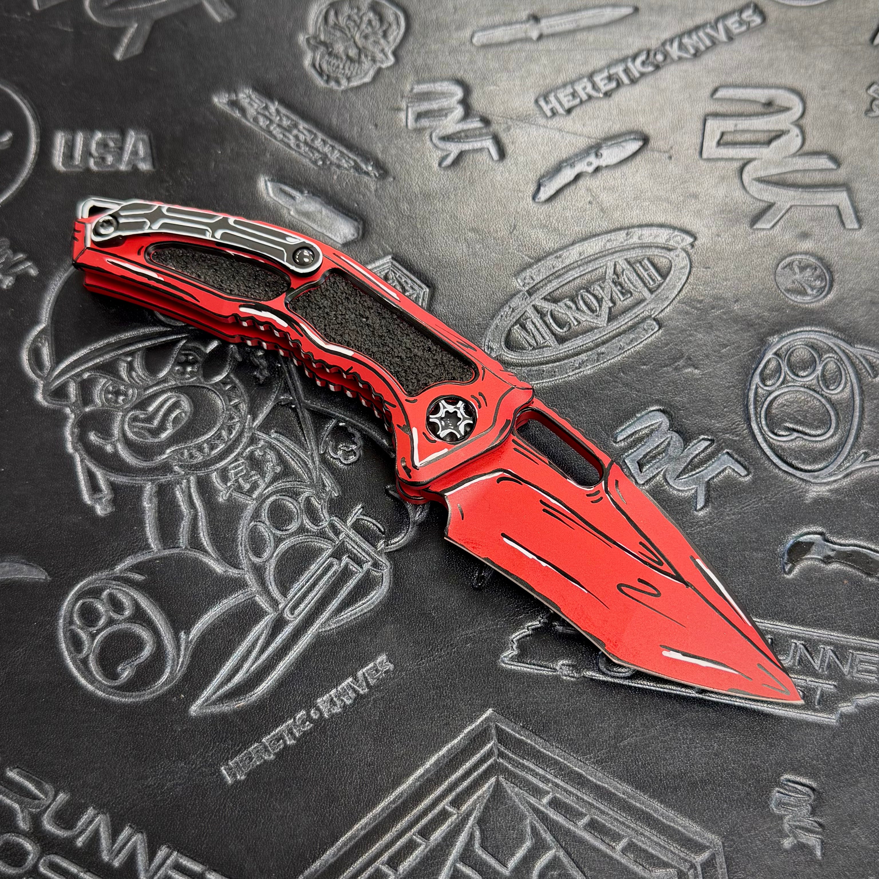 Heretic Knives Medusa Auto Recurve - Red Cel Shading H012-CS-RD