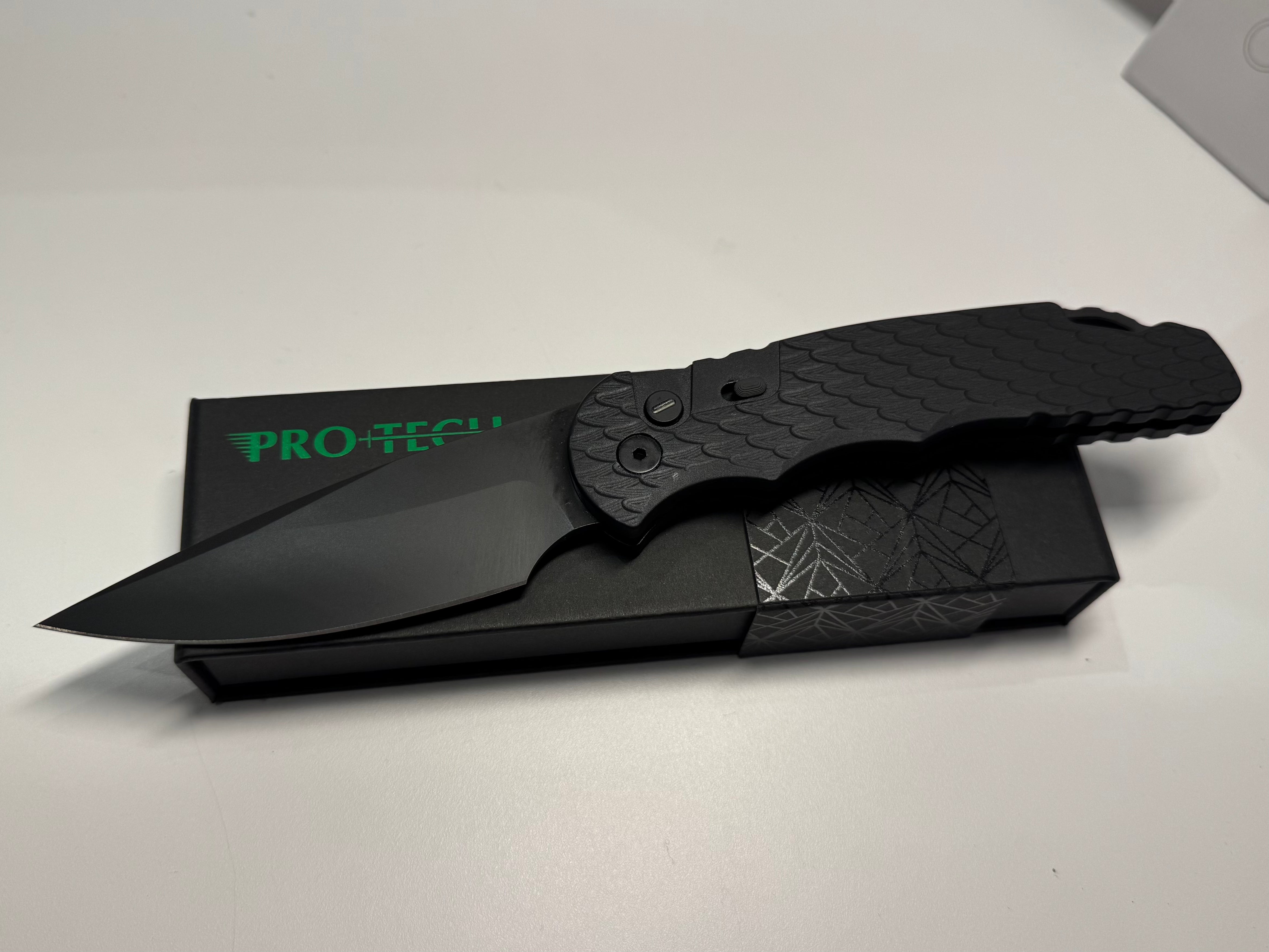 Protech TR-4 Feathered Operator TR-4 F3 Operator