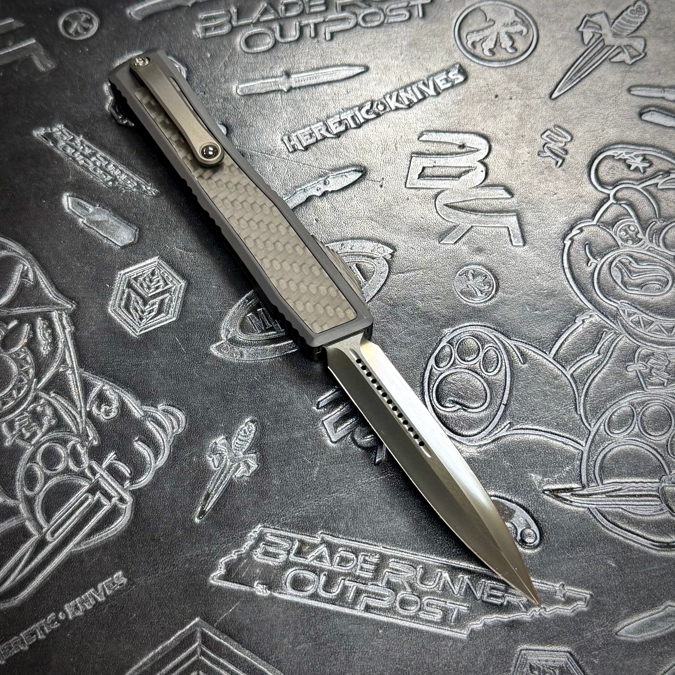 Heretic Nyx Custom - Double Edge High Sheen DLC - Hefted Aluminum Chassis w/ Carbon Fiber inlay - Carbon Fiber button w/ Abalone inlay - DLC hardware