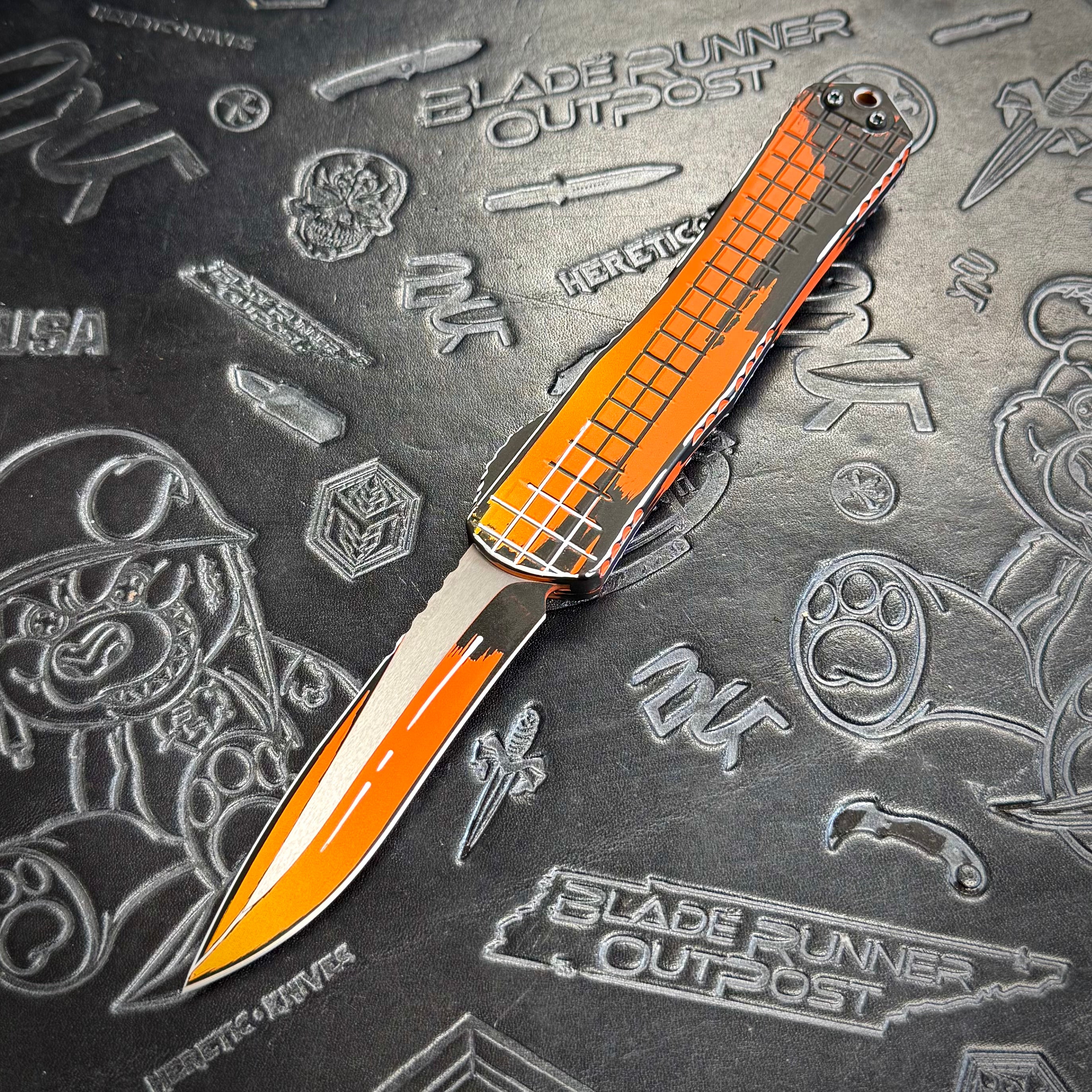 Heretic Manticore X - Recurve Orange Cel-Shade - H033F-CS-OG