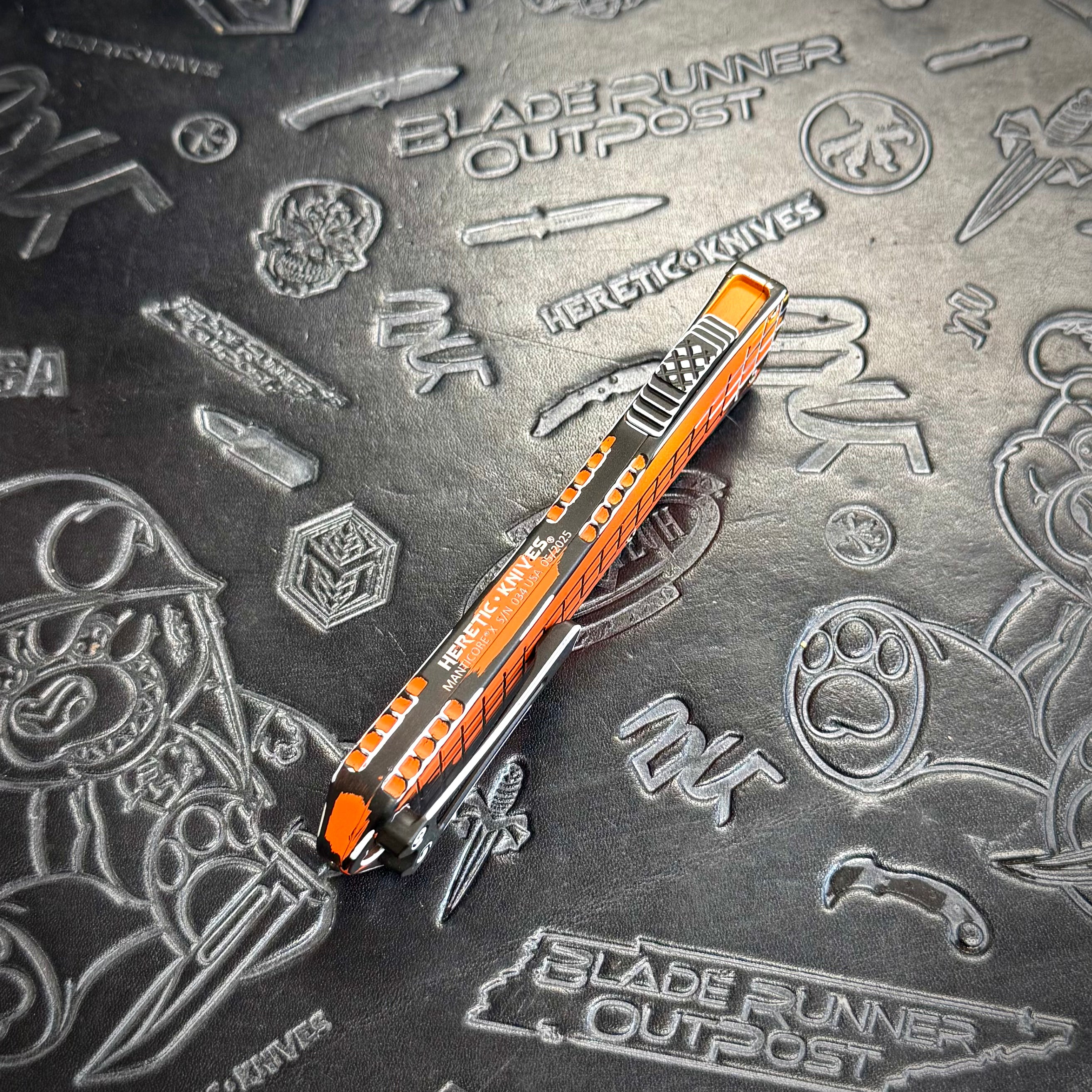 Heretic Manticore X - Recurve Orange Cel-Shade - H033F-CS-OG