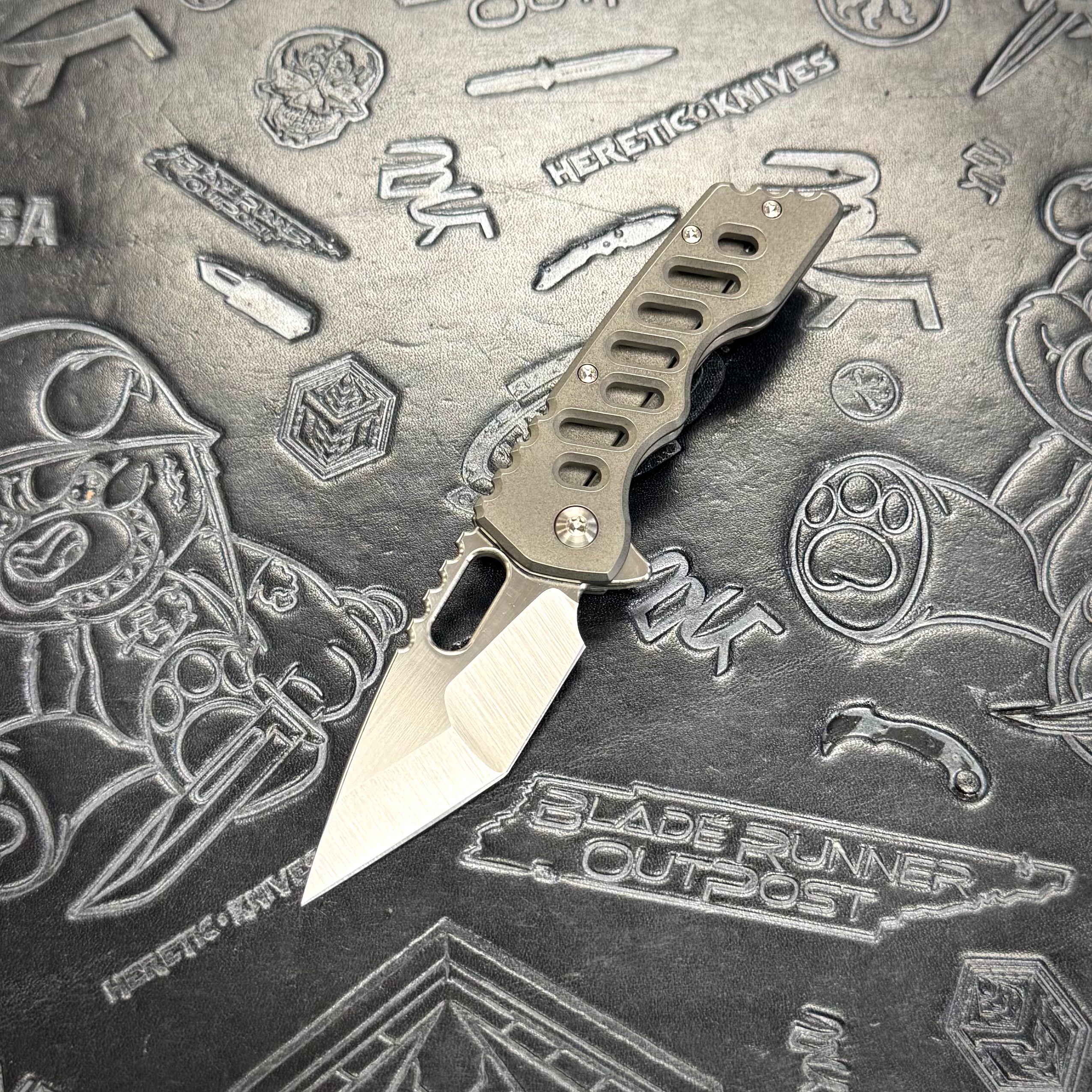 Attn2Detail Mercantile Mk.2 Small Custom Shop - Hissatsu Compound Grind - Blasted Stonewash Speed Holes - Satin Magnacut