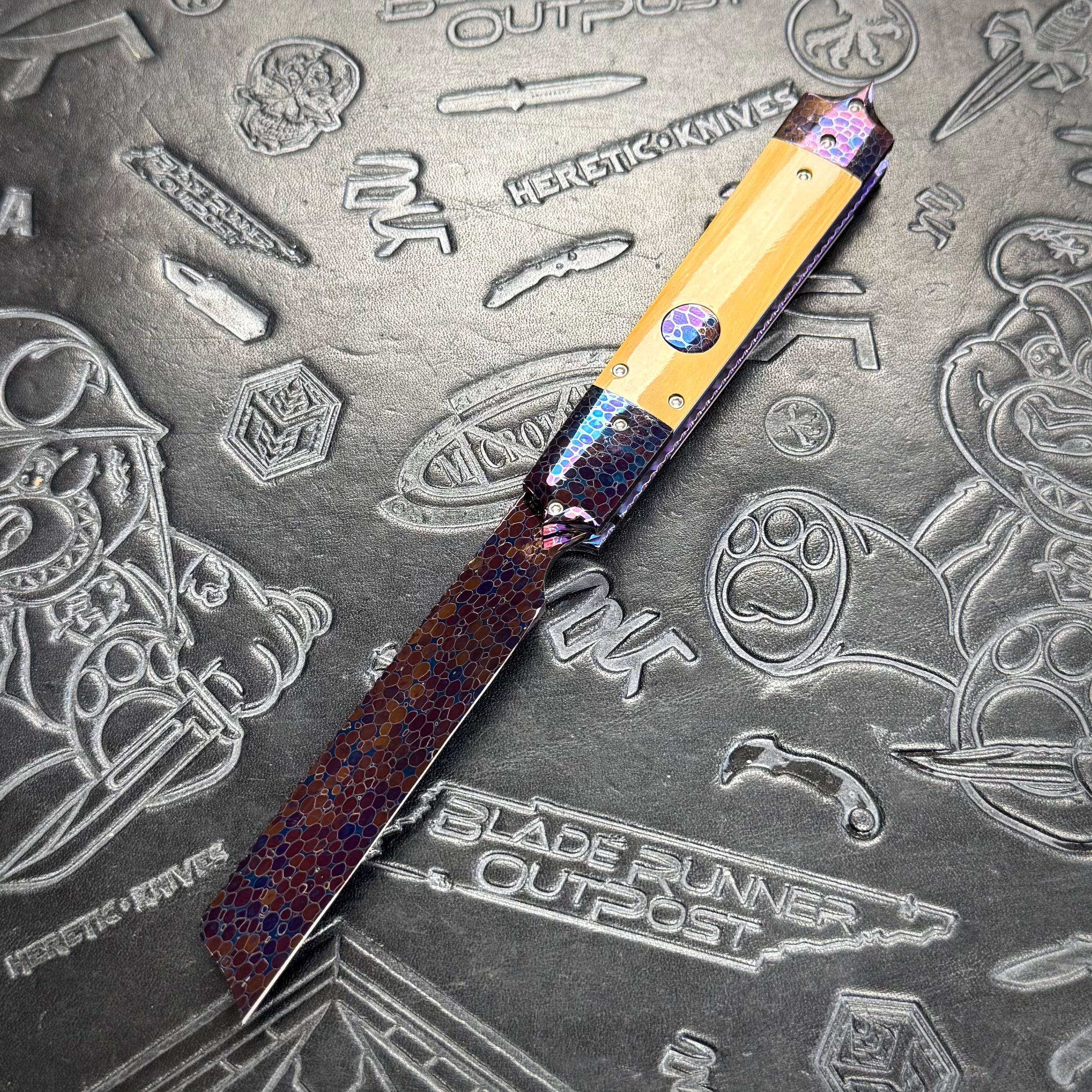 Vallotton, Rainy Custom Razor D/A - Mammoth Ivory - Dragonskin Damascus