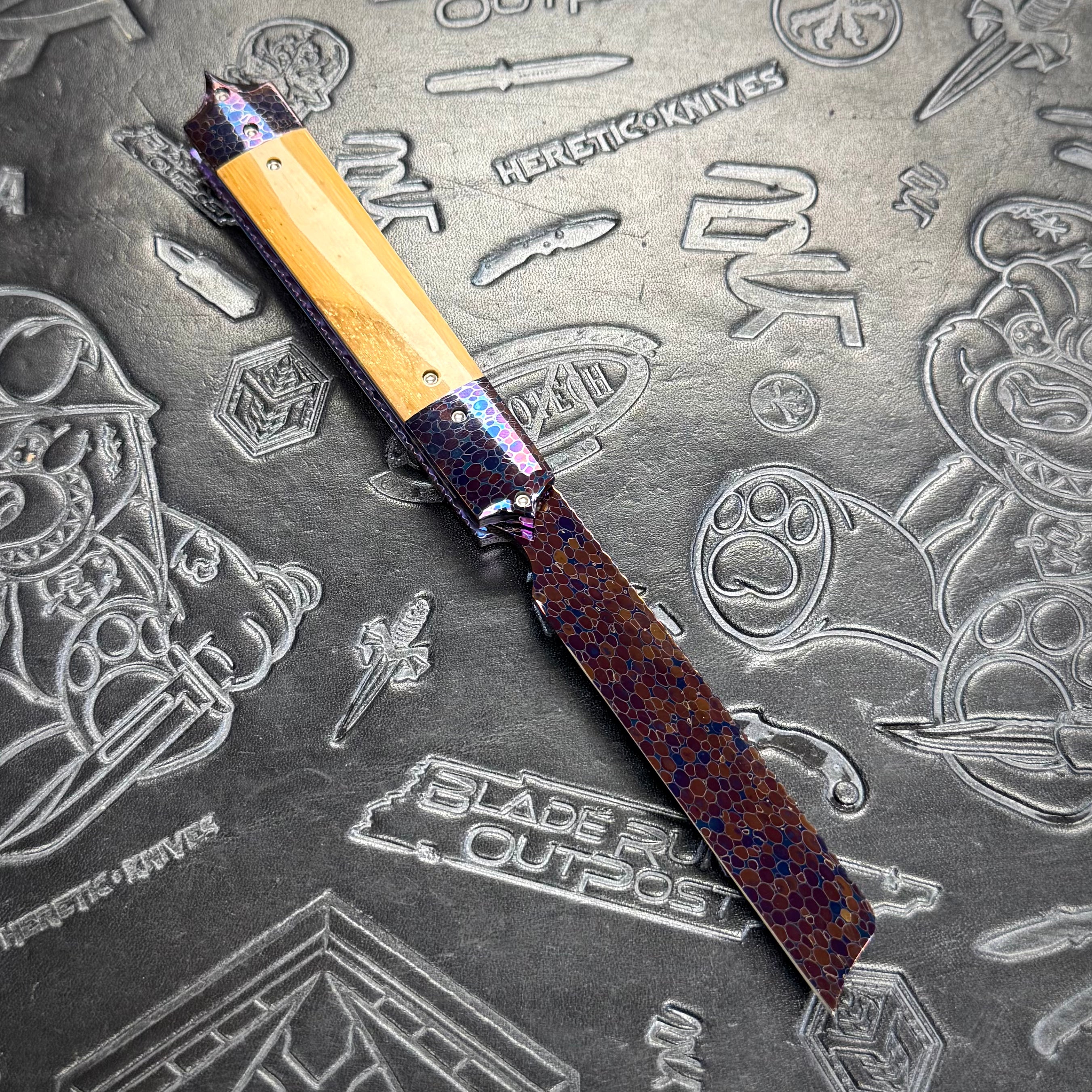 Vallotton, Rainy Custom Razor D/A - Mammoth Ivory - Dragonskin Damascus