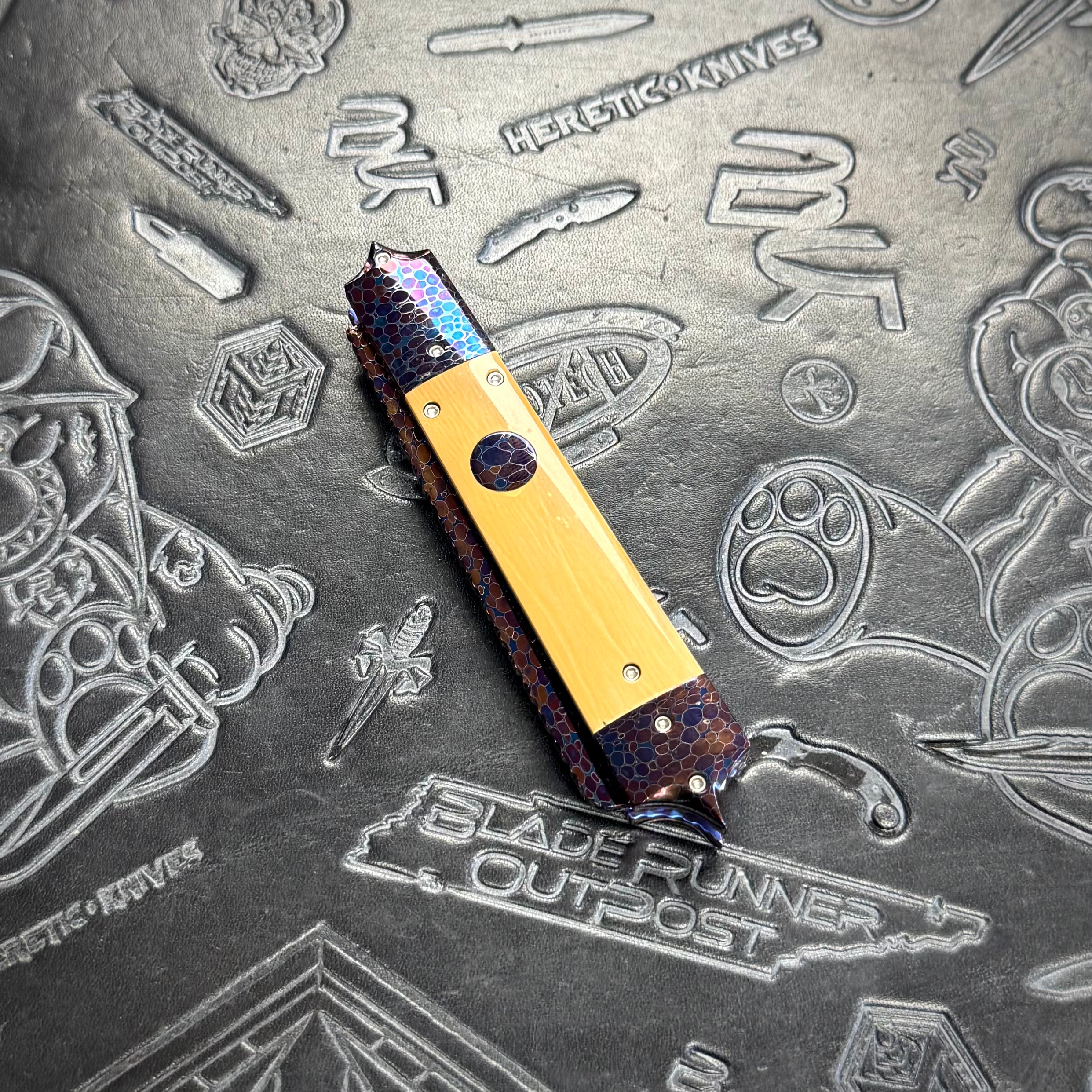 Vallotton, Rainy Custom Razor D/A - Mammoth Ivory - Dragonskin Damascus