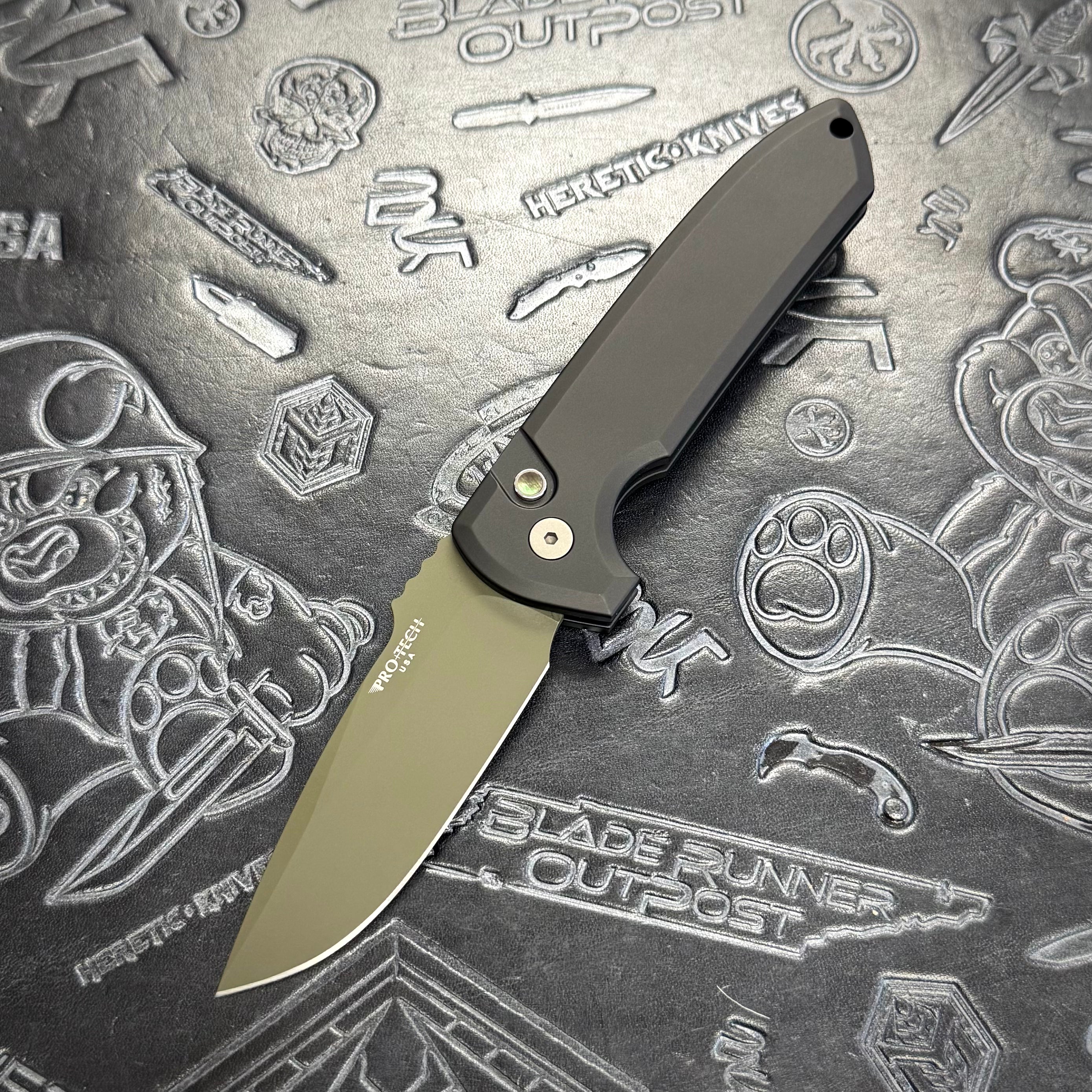 Protech Rockeye 1-off Cerakote - Black handle w/ Black Lip Pearl button inlay - OD Green blade