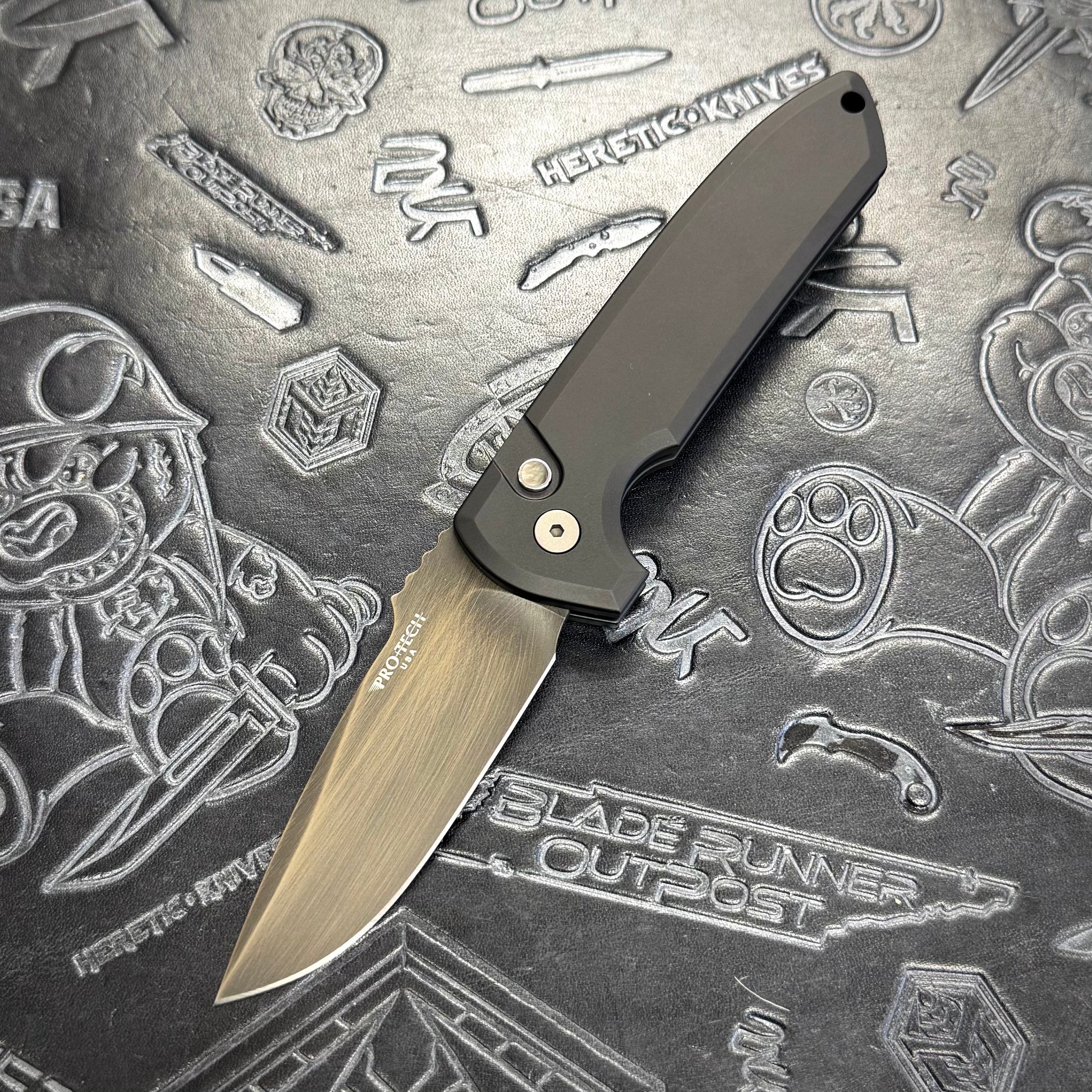 Protech Rockeye 1-off Cerakote - Black handle w/ Black Lip Pearl button inlay - Battleworn OD Green blade