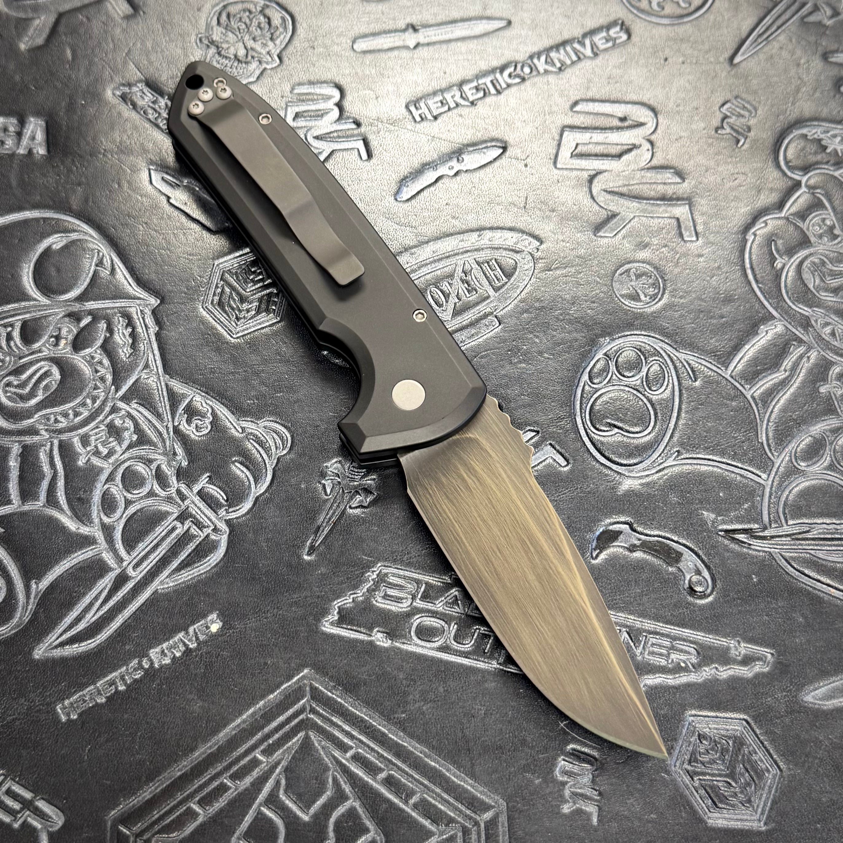 Protech Rockeye 1-off Cerakote - Black handle w/ Black Lip Pearl button inlay - Battleworn OD Green blade