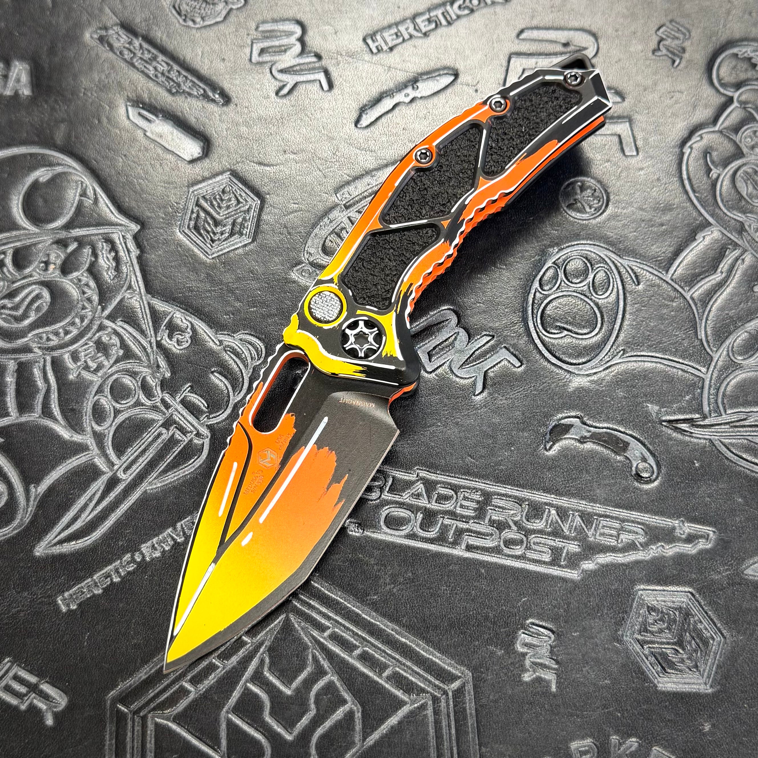 Heretic Knives Medusa V3 Auto - Tanto Orange Cel Shade - H011-CS-OG