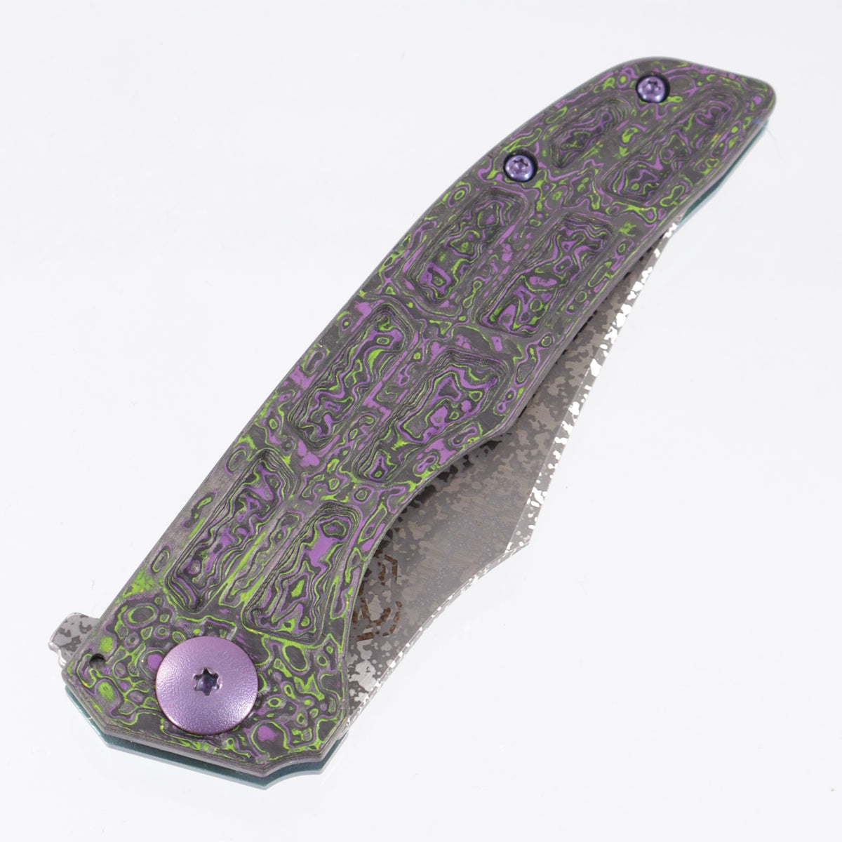 John Gray Slitter V2 Bowie (No Hole) - Worldbreaker Camo Carbon Faux Ported - Green & Purple Ano Barked Titanium w/ Purple Hardware - Dark Rain Magnacut