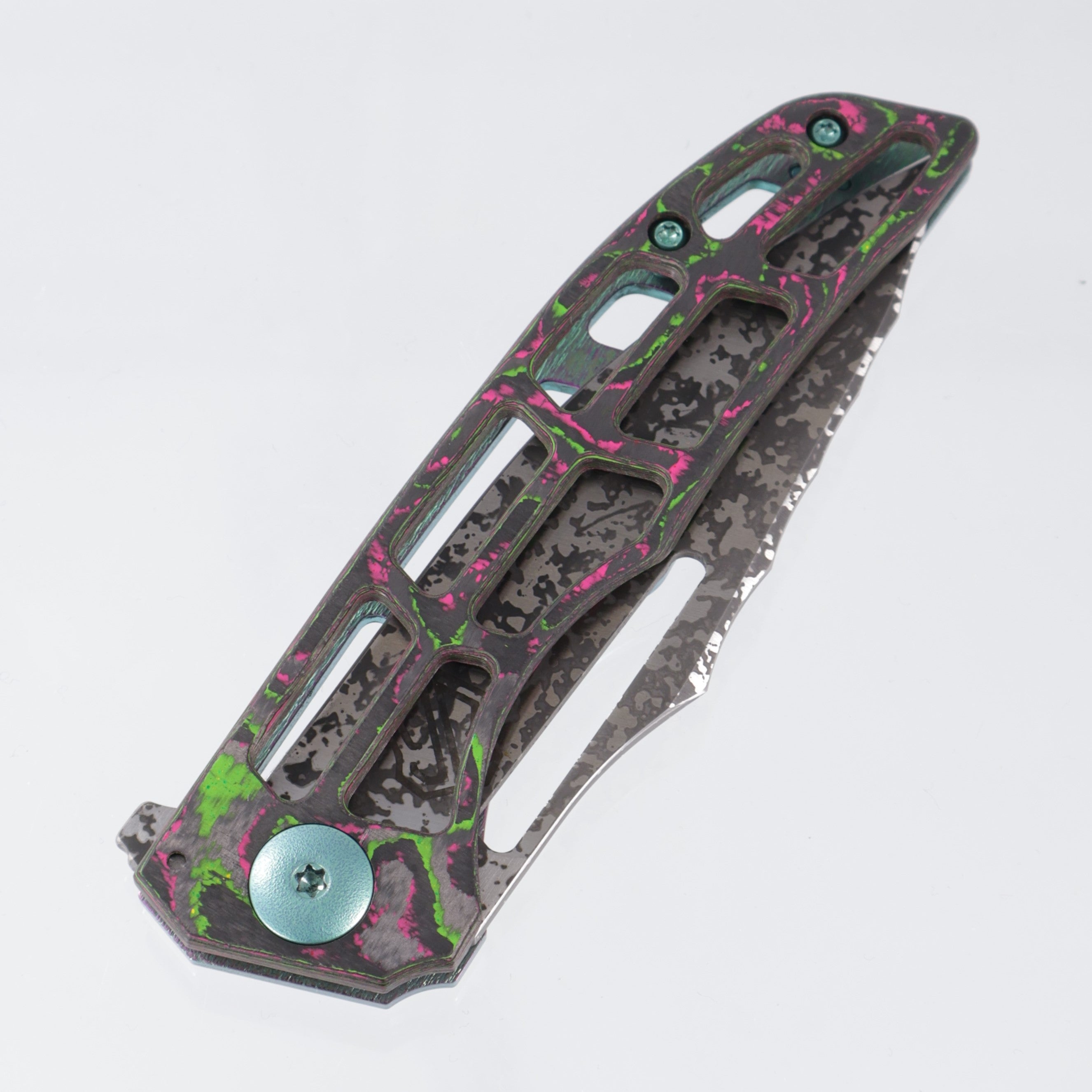 John Gray Slitter V2 Harpoon Bowie w/ Rocked Spine - Watermelon Sugar Camo Carbon / Barked Green & Purple Titanium - Dark Rain Magnacut