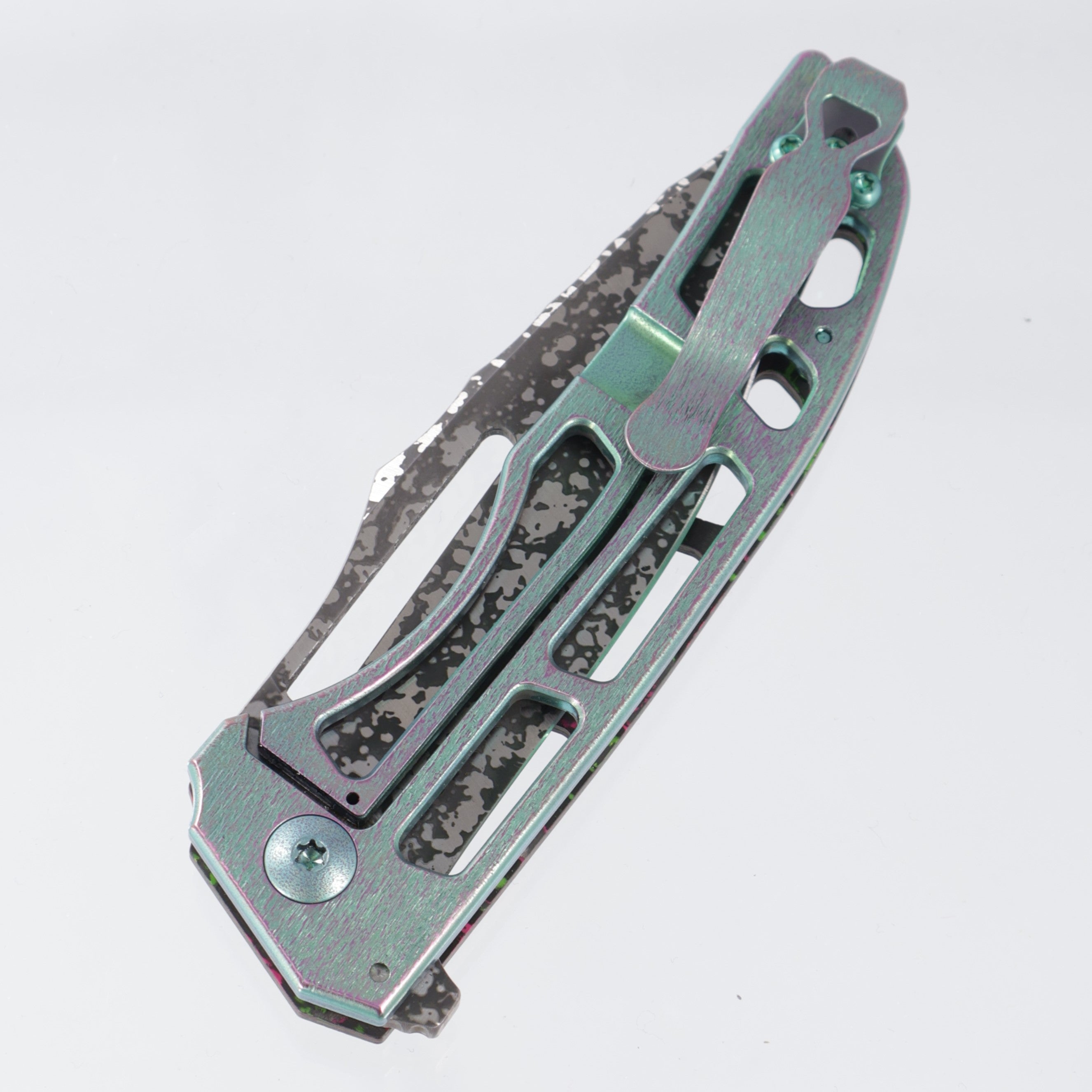 John Gray Slitter V2 Harpoon Bowie w/ Rocked Spine - Watermelon Sugar Camo Carbon / Barked Green & Purple Titanium - Dark Rain Magnacut