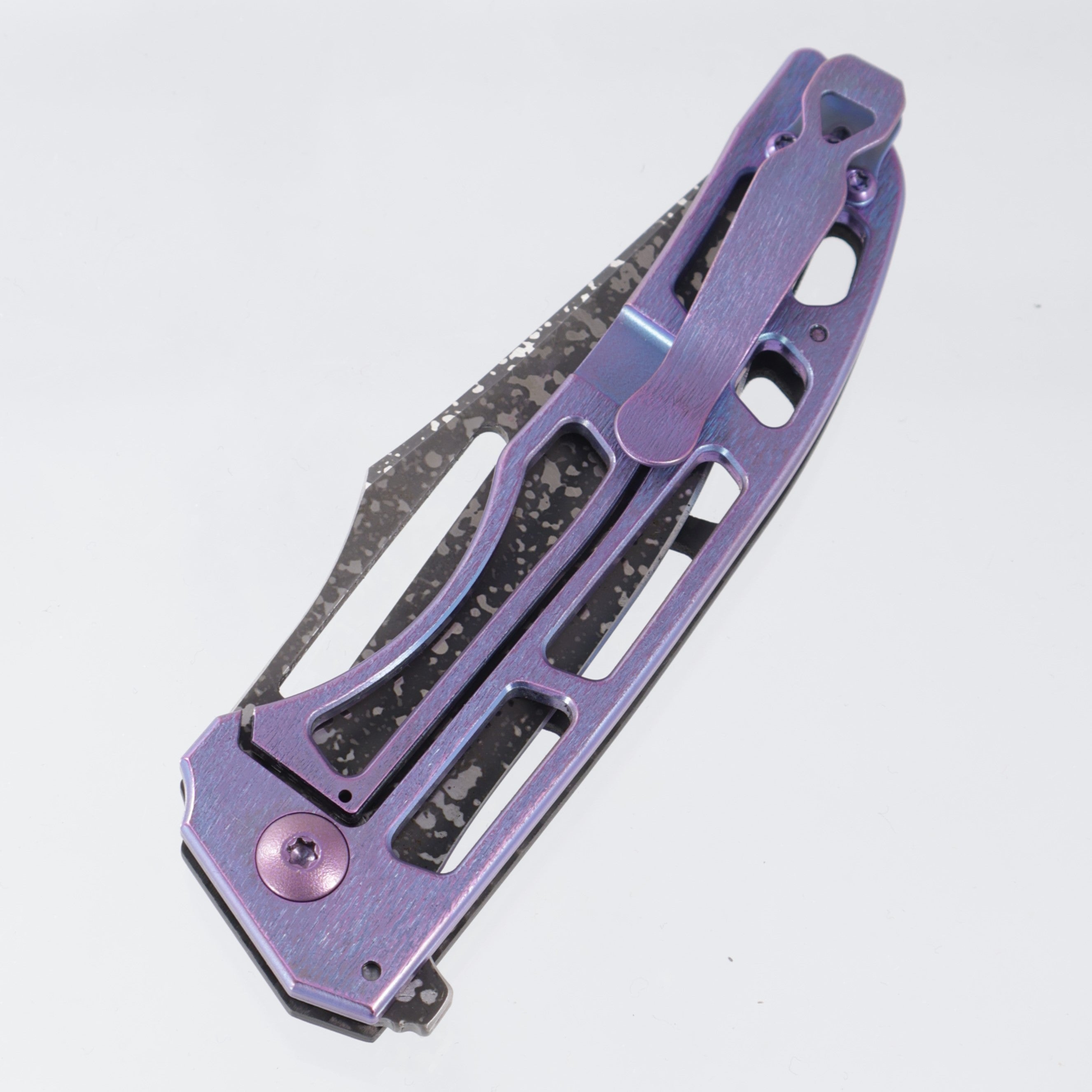 John Gray Slitter V2 Harpoon Bowie - Carbon Fiber / Barked Purple Titanium - Dark Rain Magnacut