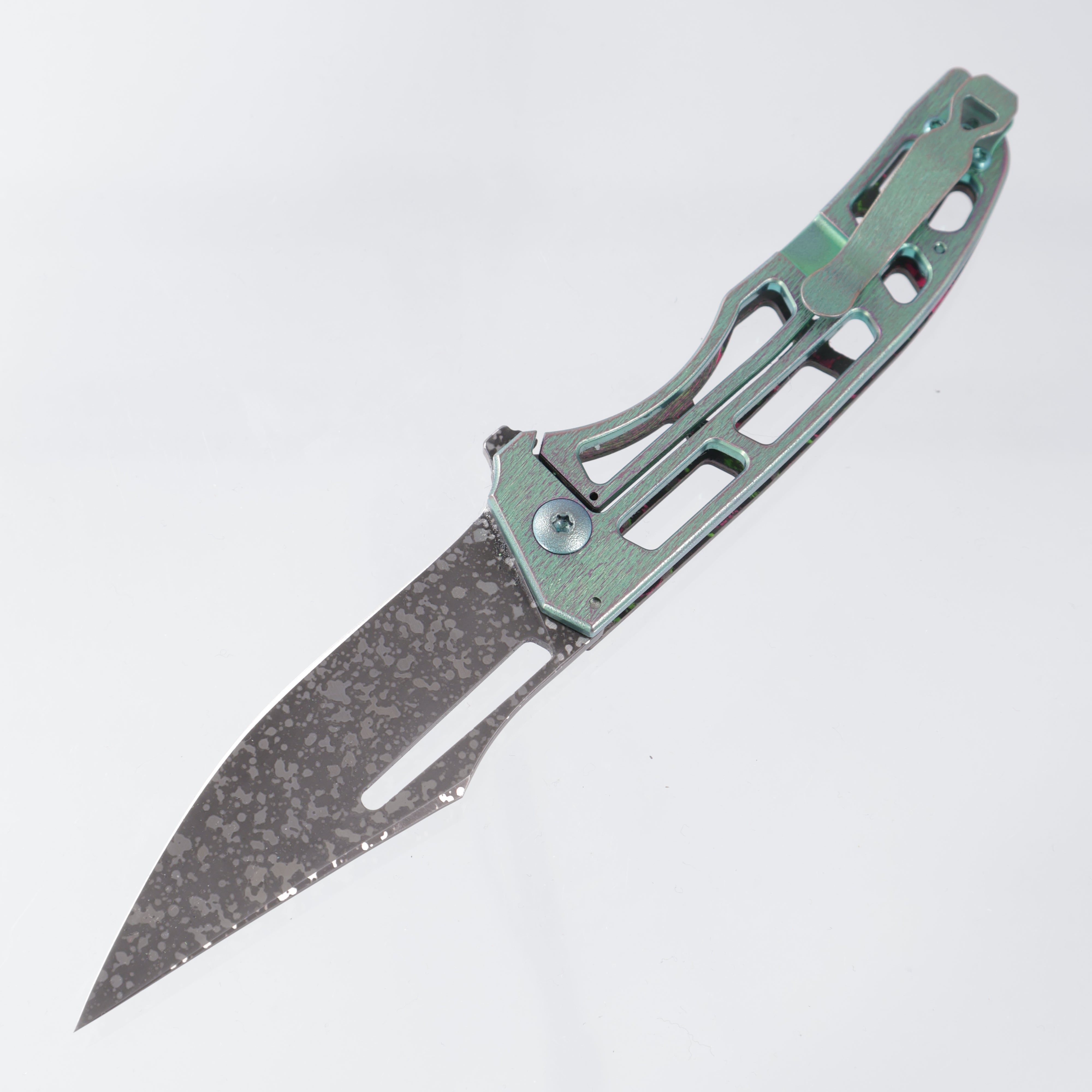 John Gray Slitter V2 Harpoon Bowie - Watermelon Sugar Camo Carbon / Barked Green & Purple Titanium - Dark Rain Magnacut