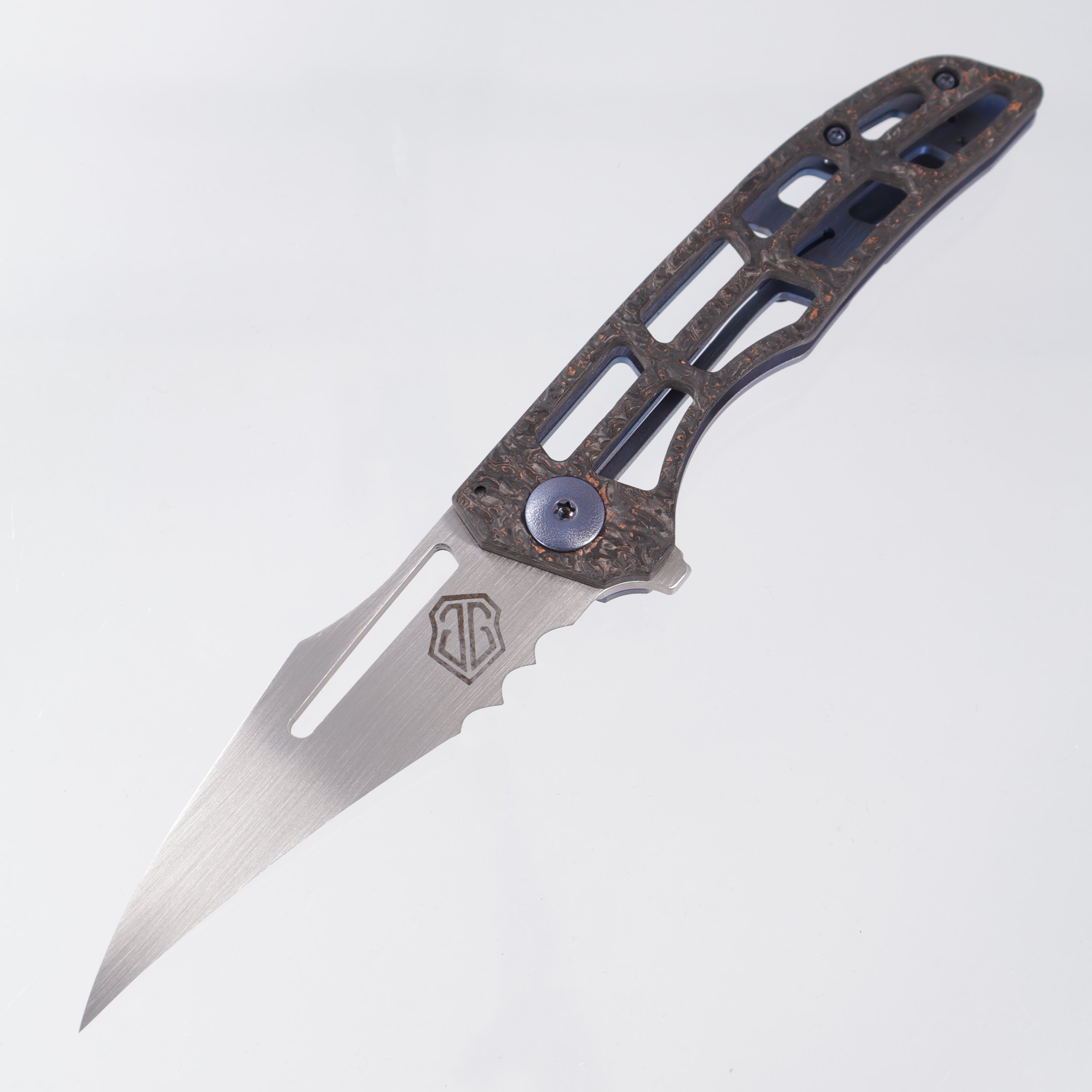 John Gray Slitter V2 Reaper - Godzilla Hide Copper TechnoCarbo Fully Ported - Blue Barked Titanium w/ Blurple Hardware - Satin Partial Serrate Magnacut