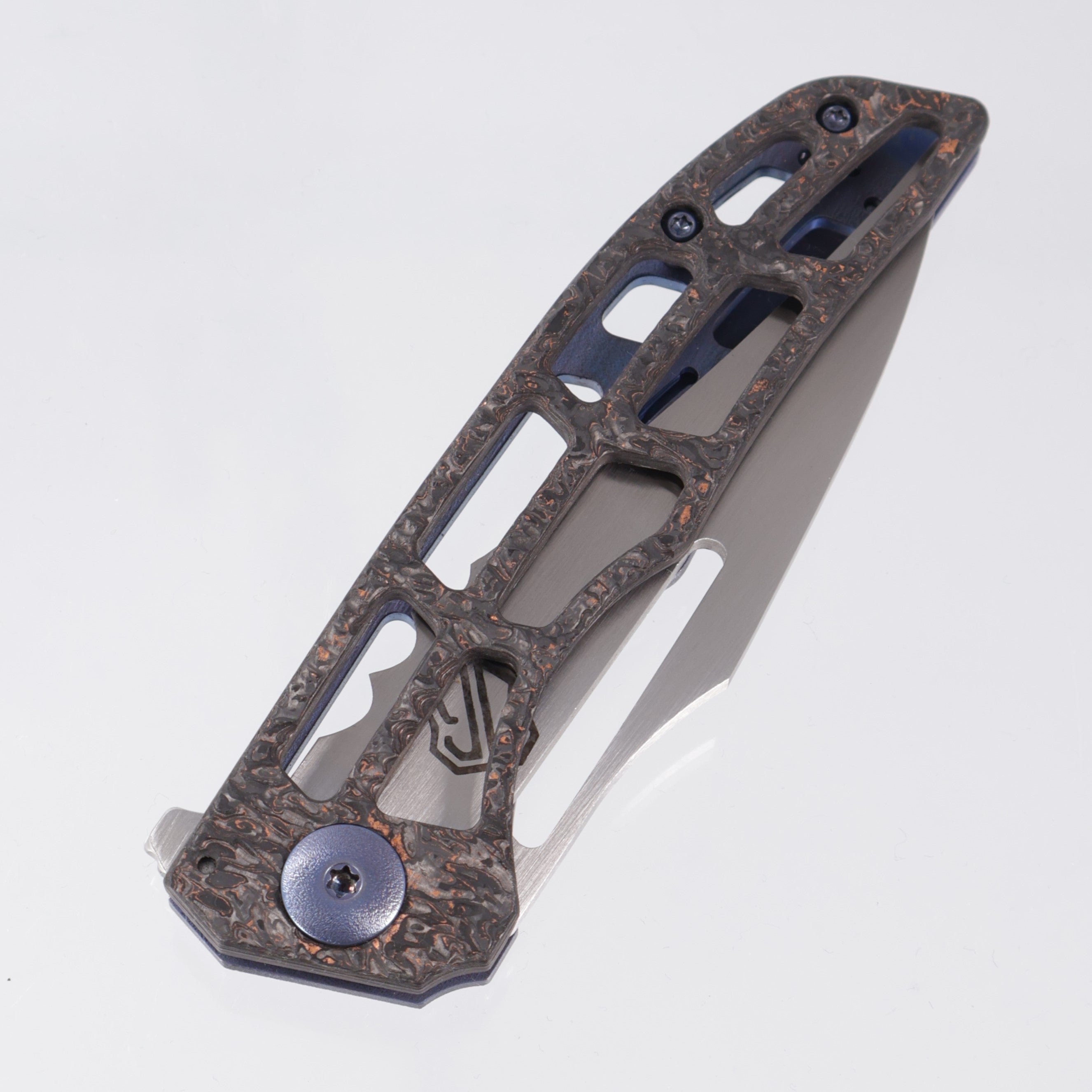 John Gray Slitter V2 Reaper - Godzilla Hide Copper TechnoCarbo Fully Ported - Blue Barked Titanium w/ Blurple Hardware - Satin Partial Serrate Magnacut