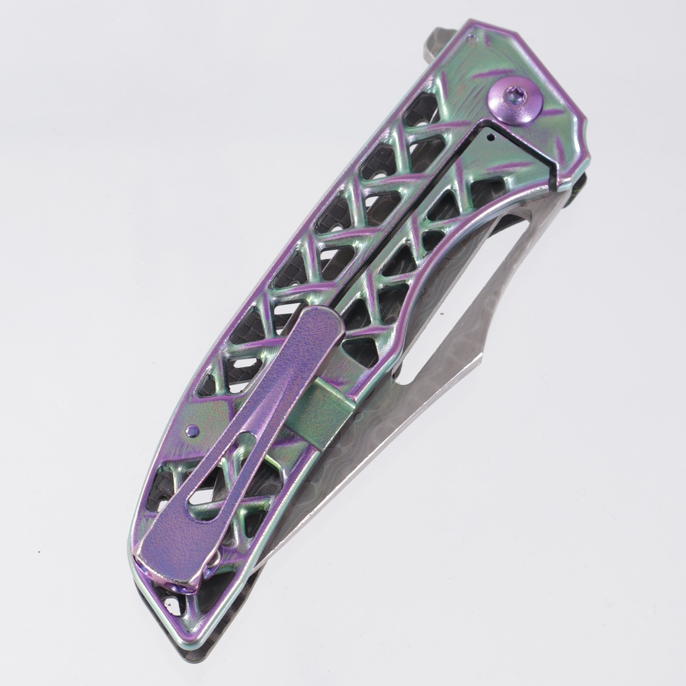John Gray Slitter V2 Harpoon Bowie - Chainmail World Breaker Weave Camo Carbon - Chainmail Green/Purple Lockside w/ Purple Hardware - Chad Nichols Iguana Damascus