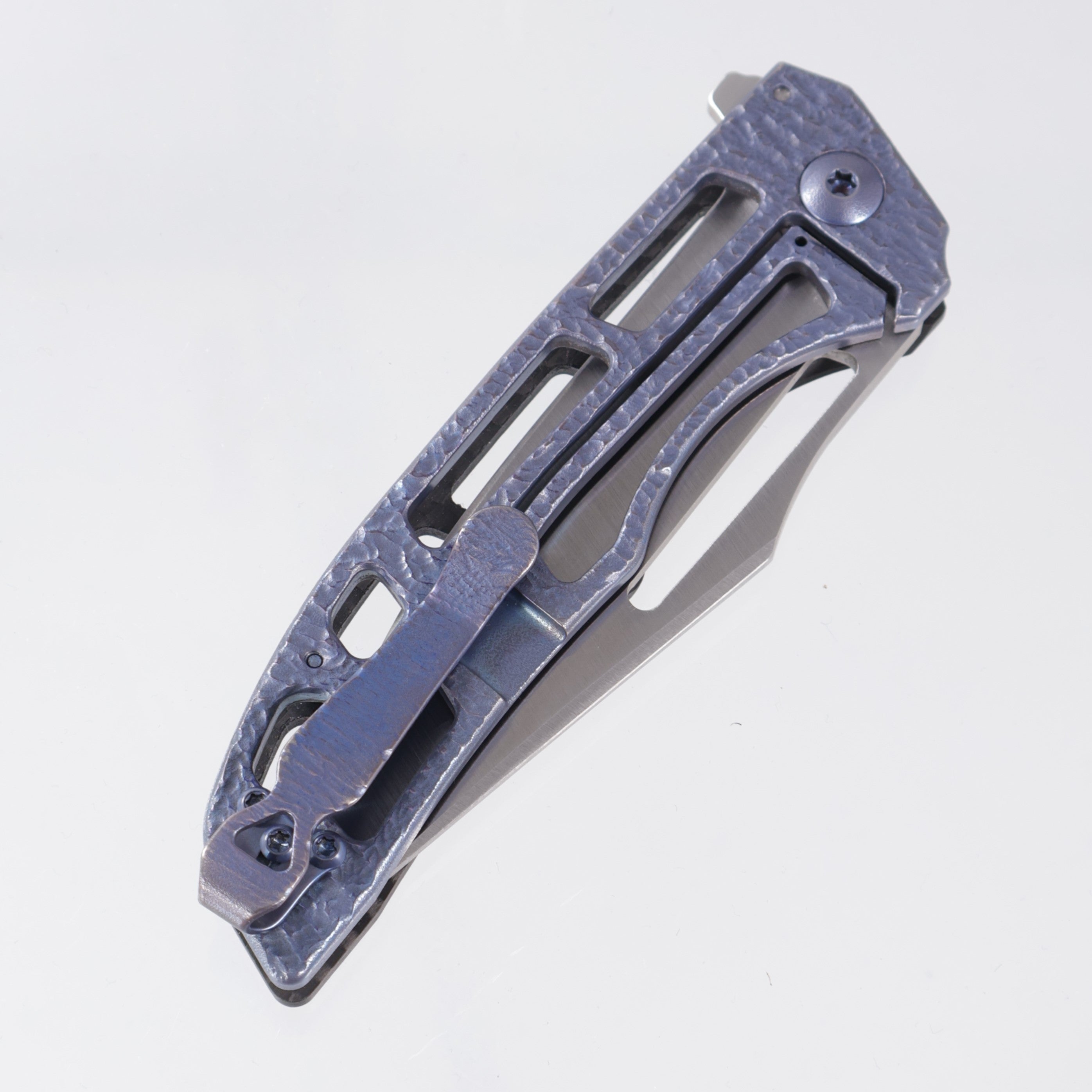John Gray Slitter V2 Harpoon Bowie - Twill Carbon Fiber Half Ported - Blue Godzilla Hyde Titanium w/ Blue Hardware - Satin Magnacut