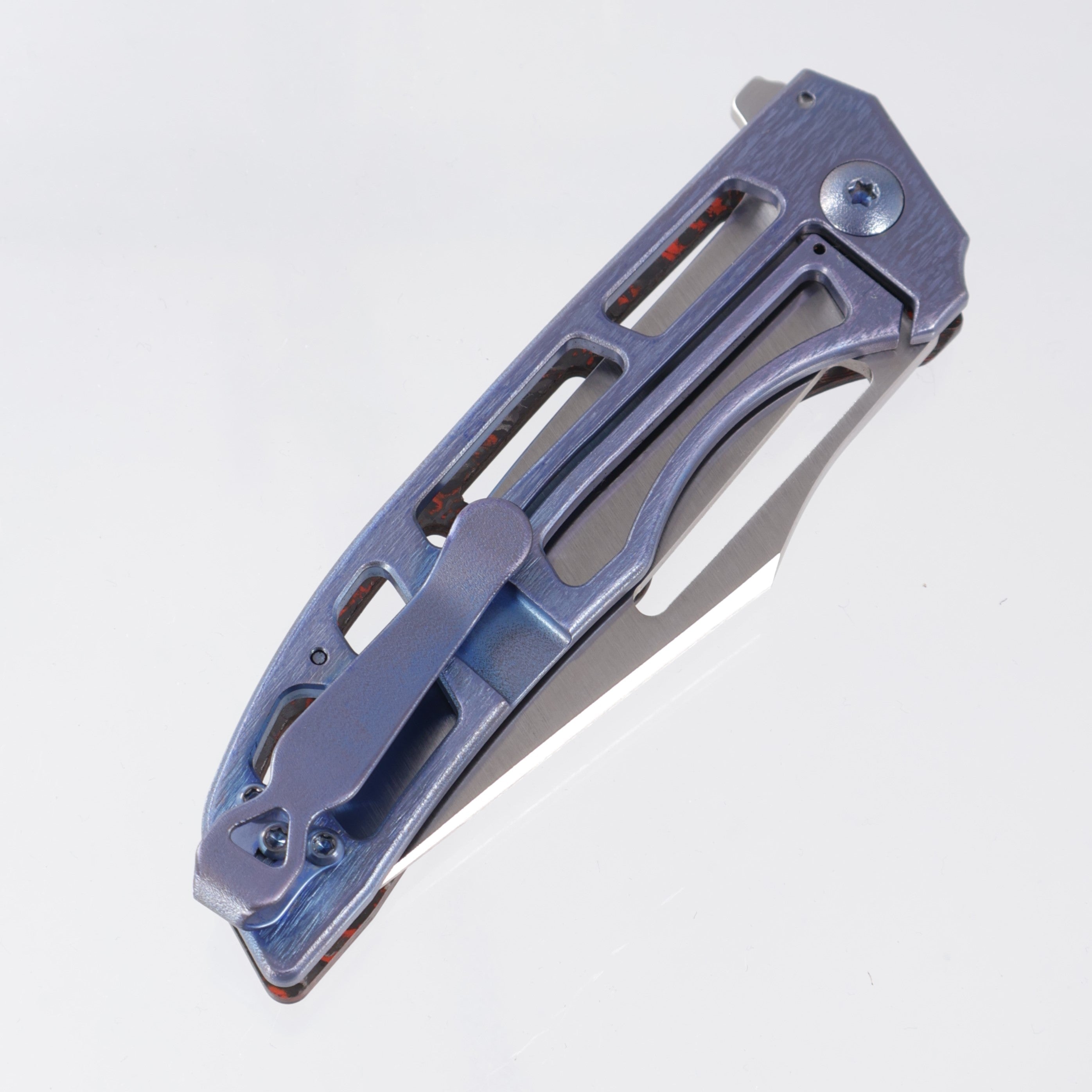 John Gray Slitter V2 Harpoon Bowie - Red TechnoCarbo Full Ported - Blurple Barked Titanium w/ Blue Hardware - Satin Magnacut