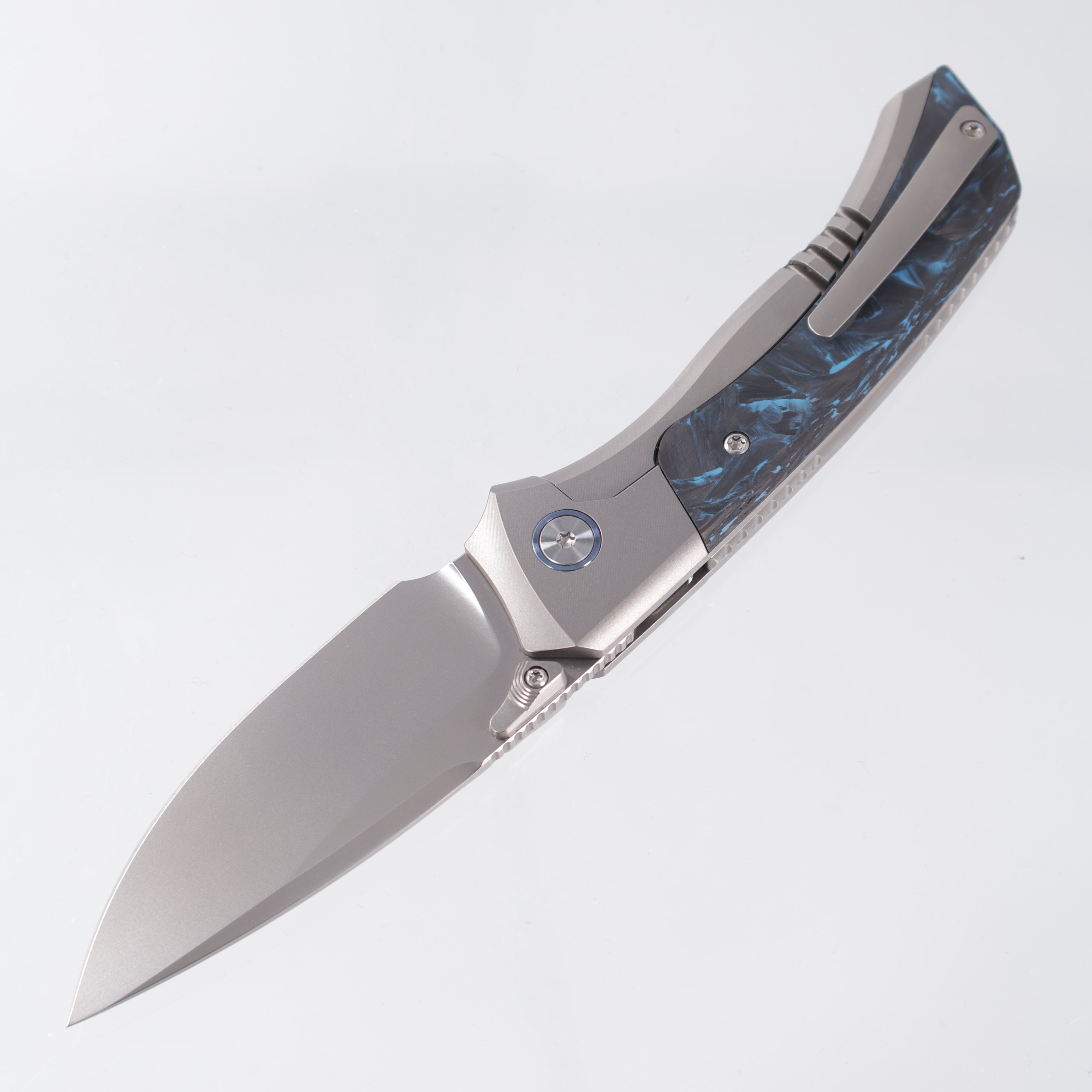 Remette Steed - Blue/Black CF & Titanium - M390 Pearlescent Stonewash - RTWS-TB