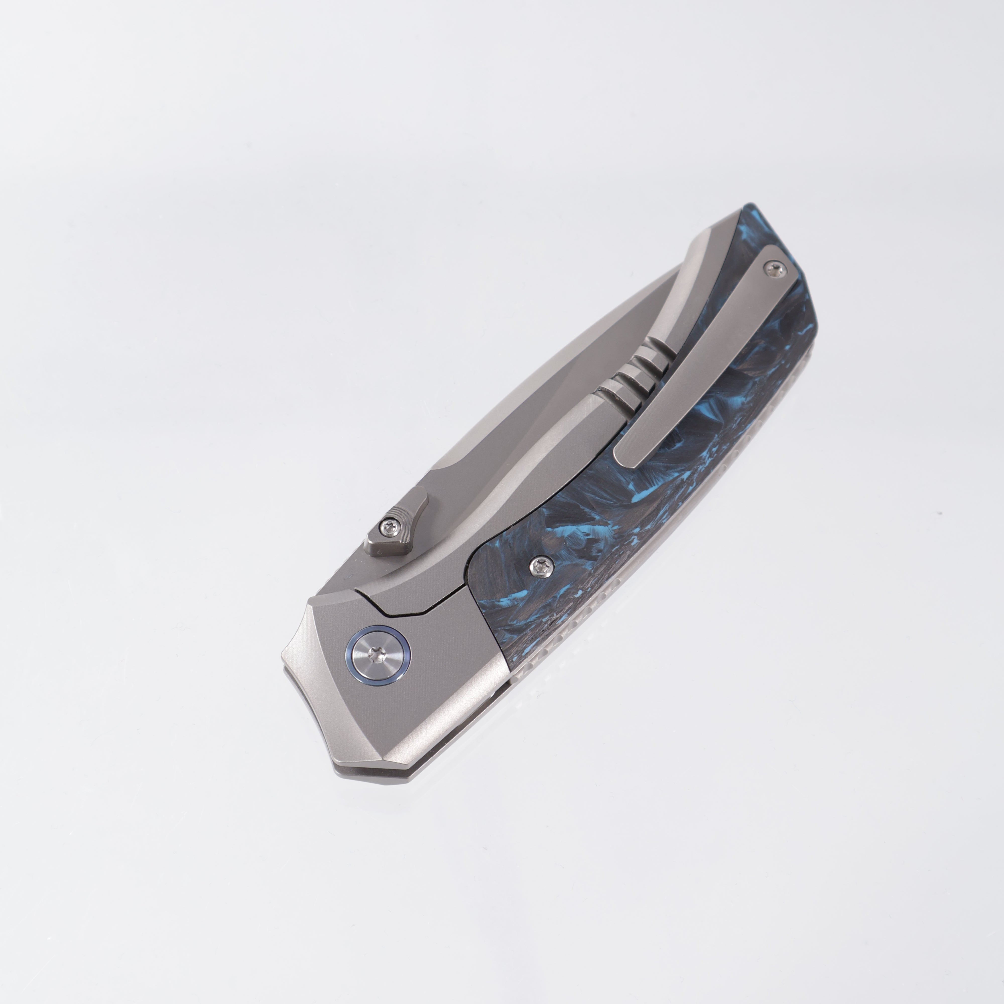 Remette Steed - Blue/Black CF & Titanium - M390 Pearlescent Stonewash - RTWS-TB