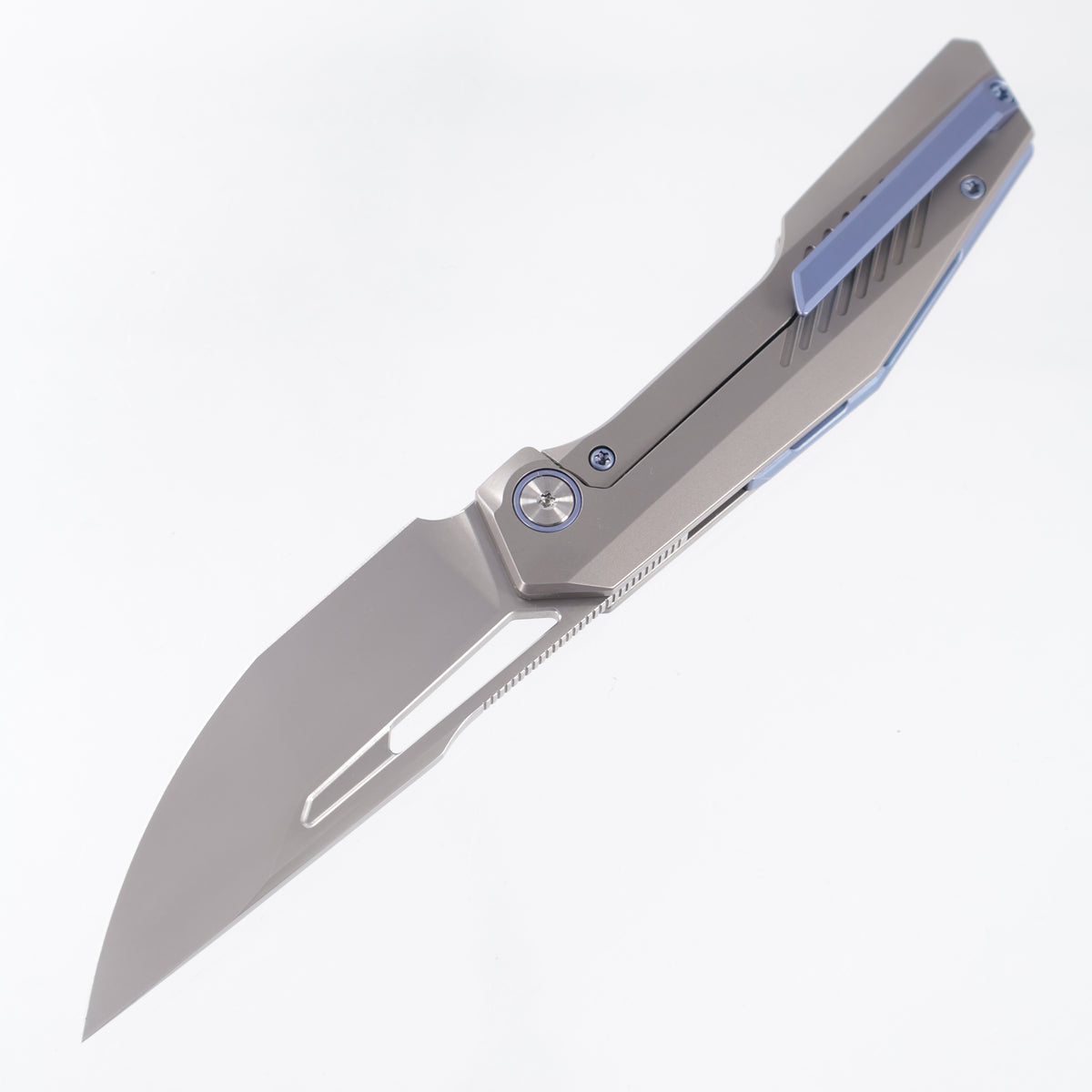 Ketuo Overclock - Beadblast Titanium w/ Blue Ti Accents - Pearlescent M390 - /P