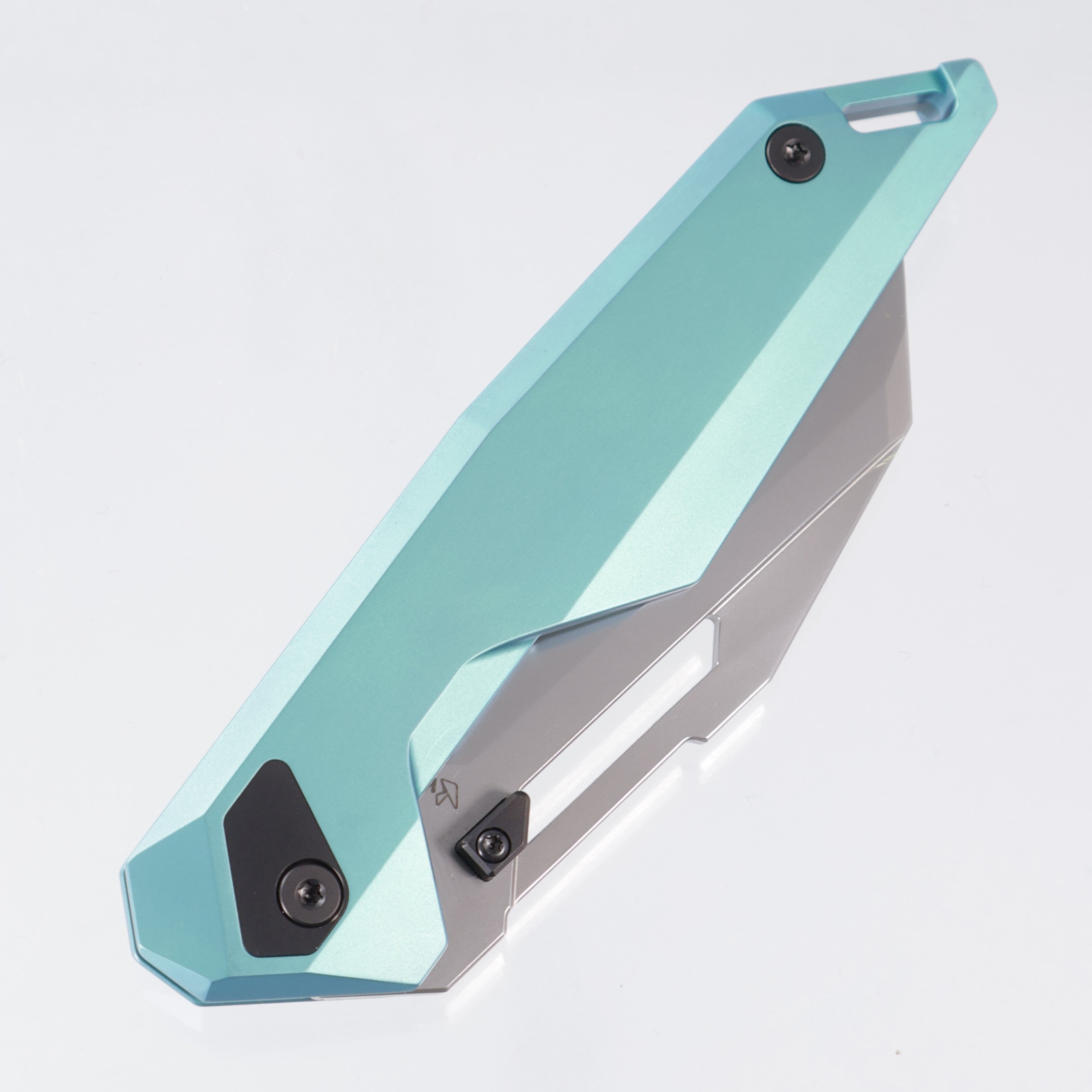 Ketuo Akimbo - Green Titanium - Pearlescent M390 - GRN/P