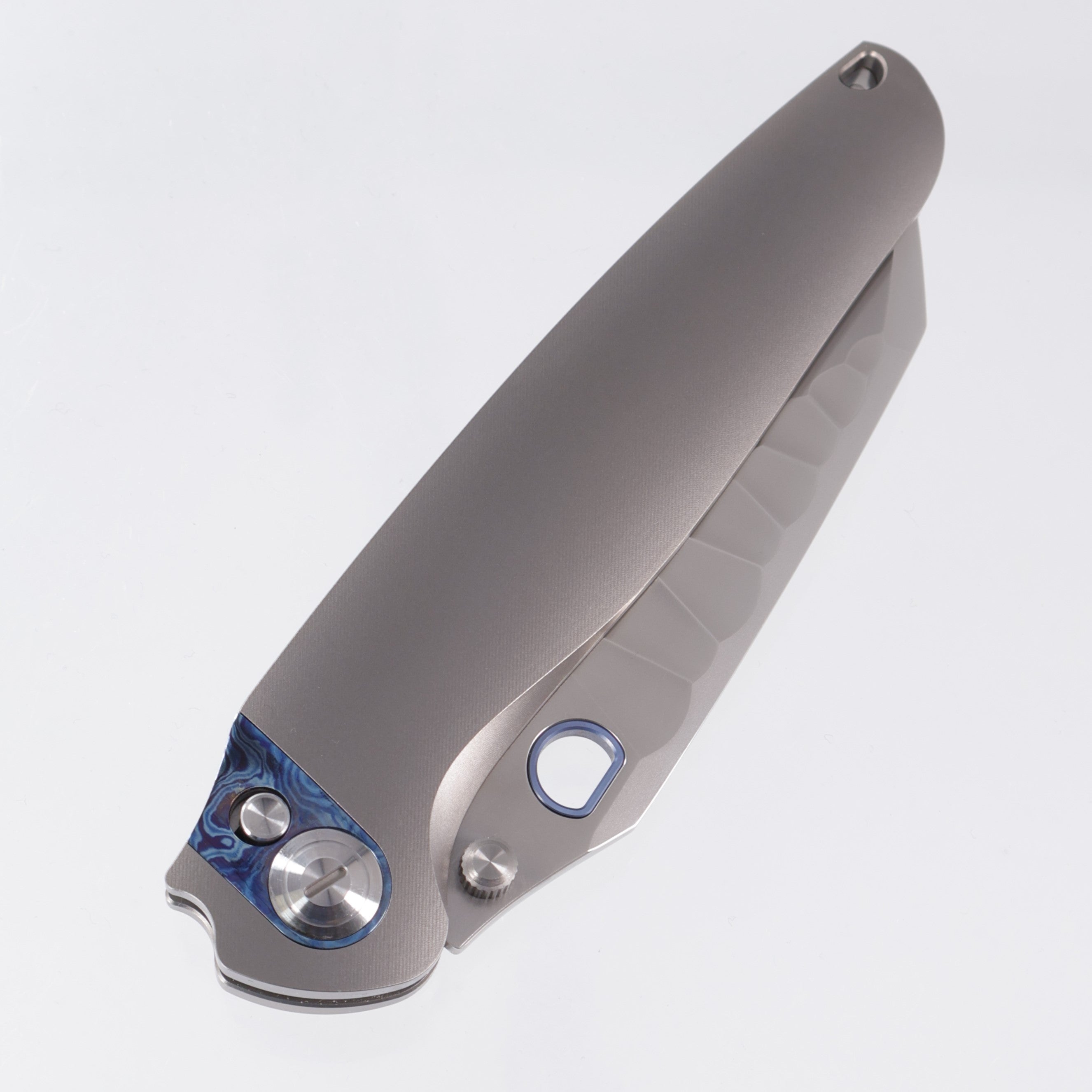 Ketuo Dirty Bird - Beadblast Titanium w/ ZircuTi Pivot Collar & Pocket Clip - Pearlescent M390 w/ Rock Pattern - P