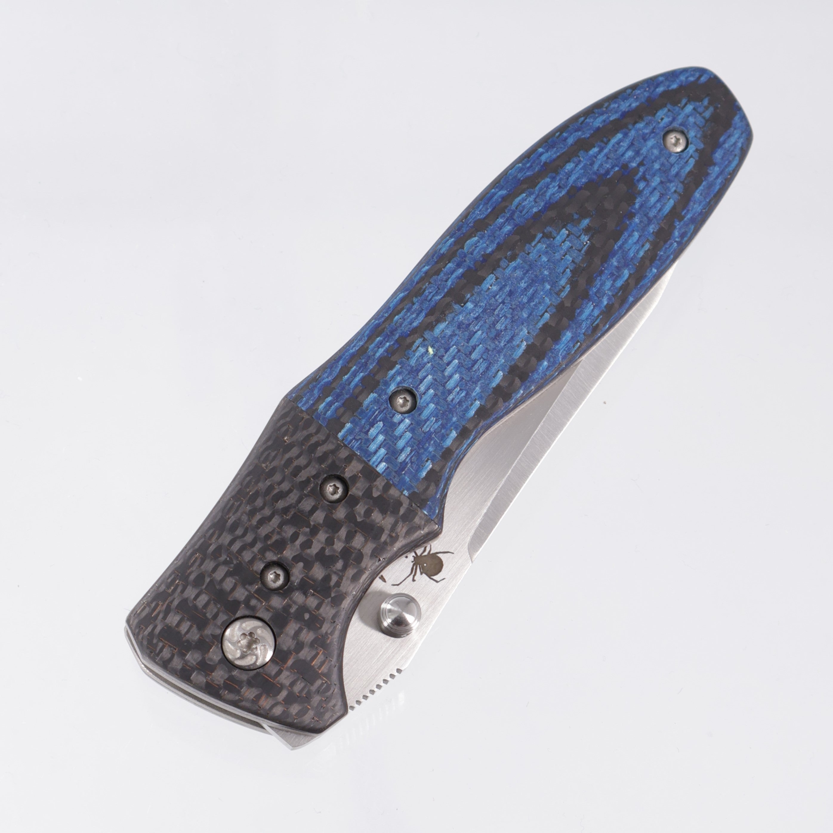 Kirby Lambert Incinerator - Lightning Strike Carbon / Blue Twill Carbon Scales - Satin Recurve Blade *PRE-OWNED*