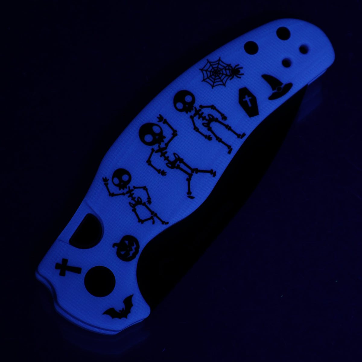 Kizer Halloween Sheepdog C01C 2.9 BD - Purple GITD G10 w/ Yellow GITD Acrylic Inlay - Matte DLC Ultra M390 - Ki3488.29BDHW1