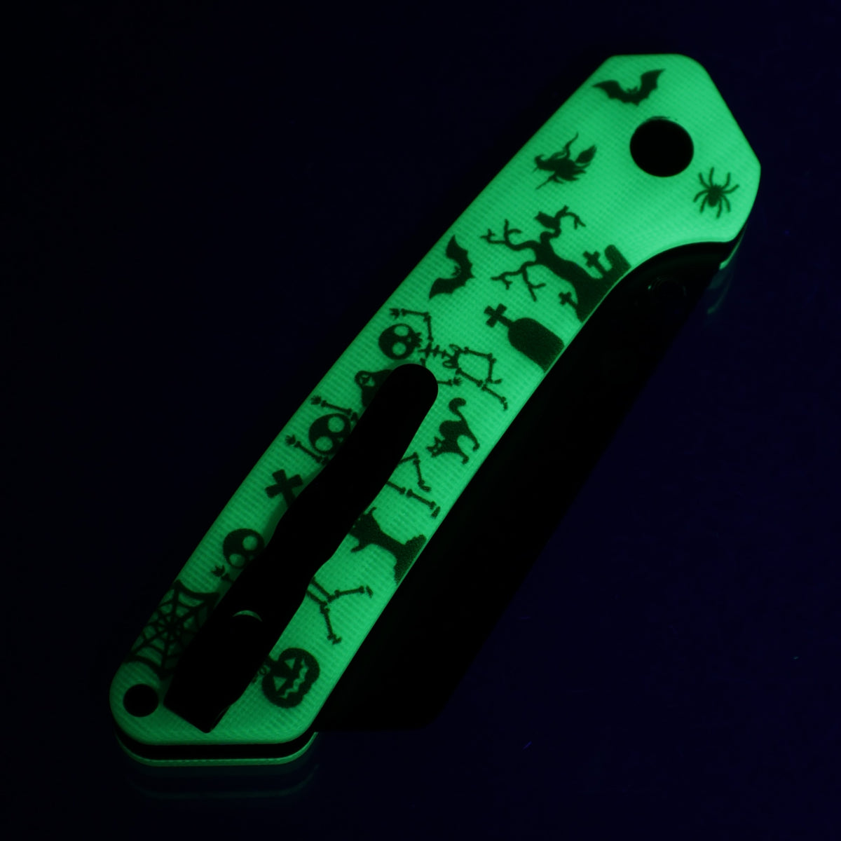 Kizer Halloween Madrac BLL - Green GITD G10 - Black PVD 14C28N - V3693BSHW1
