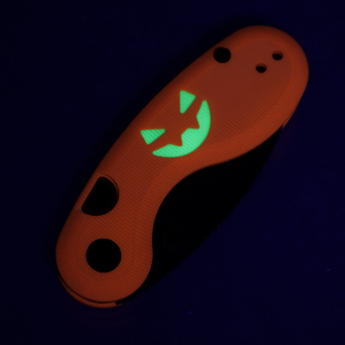 Kizer Halloween Microbe - Orange G10 w/ Green GITD Inlays - Black PVD 14C28N - V2742HW1