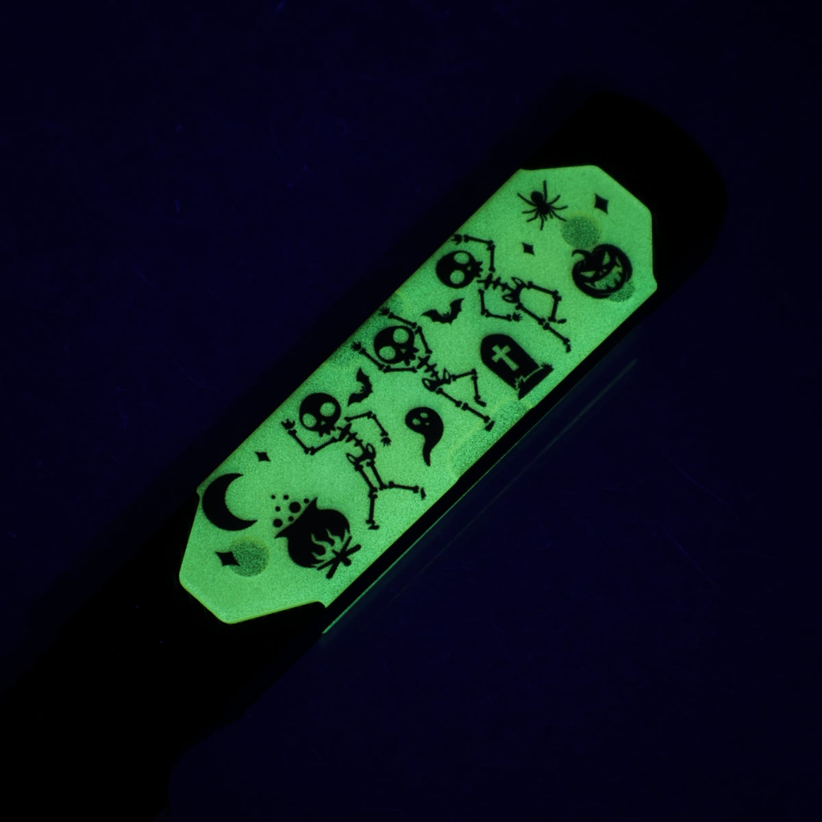 Kizer Halloween Hallow Fixed - Black Aluminum w/ Yellow GITD Acrylic Inlays - Black PVD 10V - 1123HW1