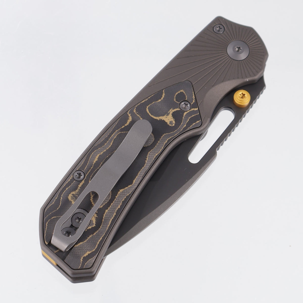 Kizer Durandal - Dark Gray Aluminum w/ Gold Camo Fat Carbon Inlays & Gold Accents - Gunmetal Gray PVD S35VN - K3765BD2