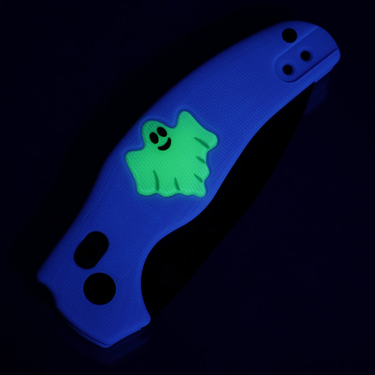 Kizer Halloween Sheepdog C01C 2.9 Clutch Lock - Purple GITD G10 w/ Green GITD G10 Inlays - Black PVD Nitro-V -  V3488.29CDE2