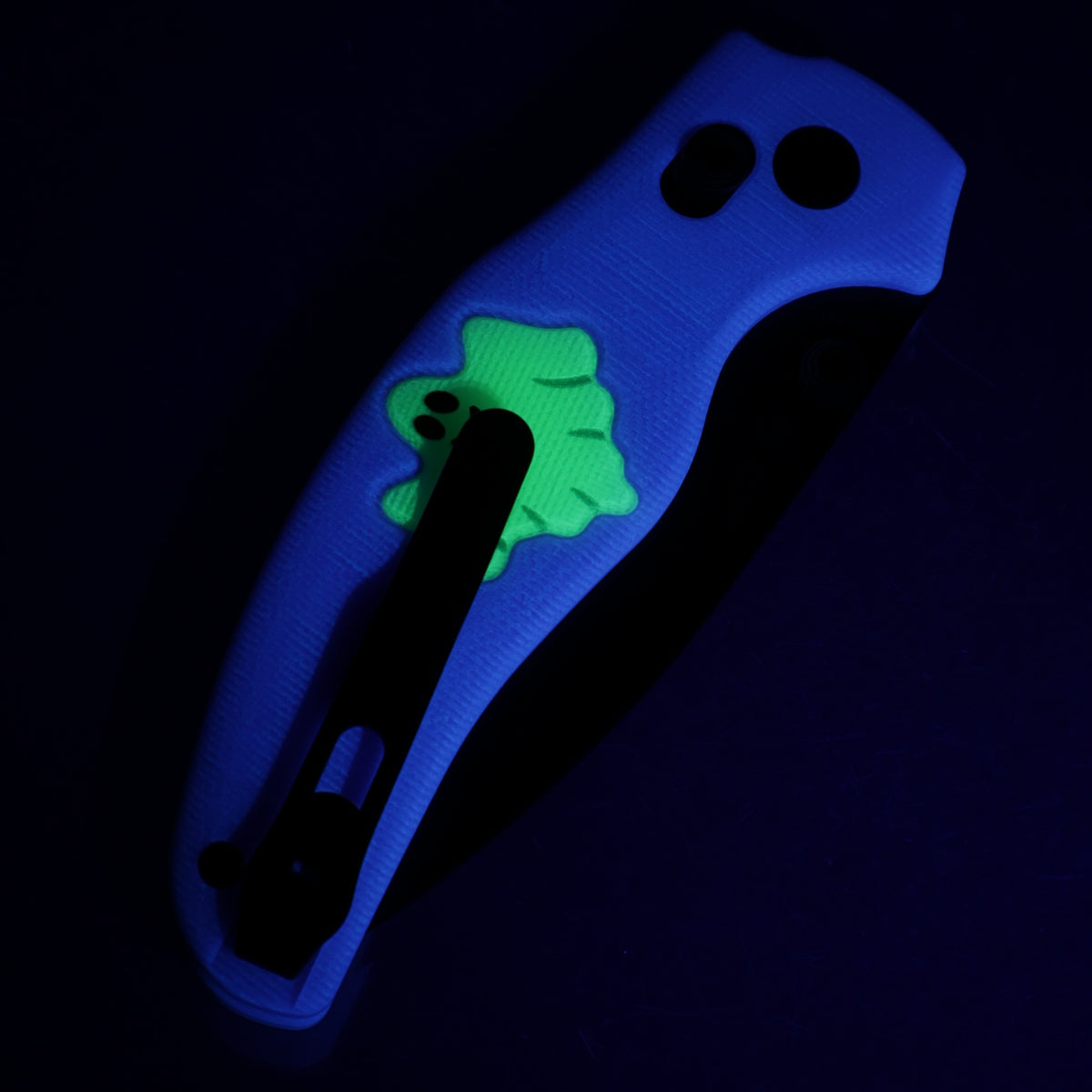 Kizer Halloween Sheepdog C01C 2.9 Clutch Lock - Purple GITD G10 w/ Green GITD G10 Inlays - Black PVD Nitro-V -  V3488.29CDE2