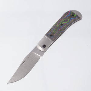 Kizer Trestle - 80s Camo Carbon & Titanium - Satin M390 - Ki3761A2